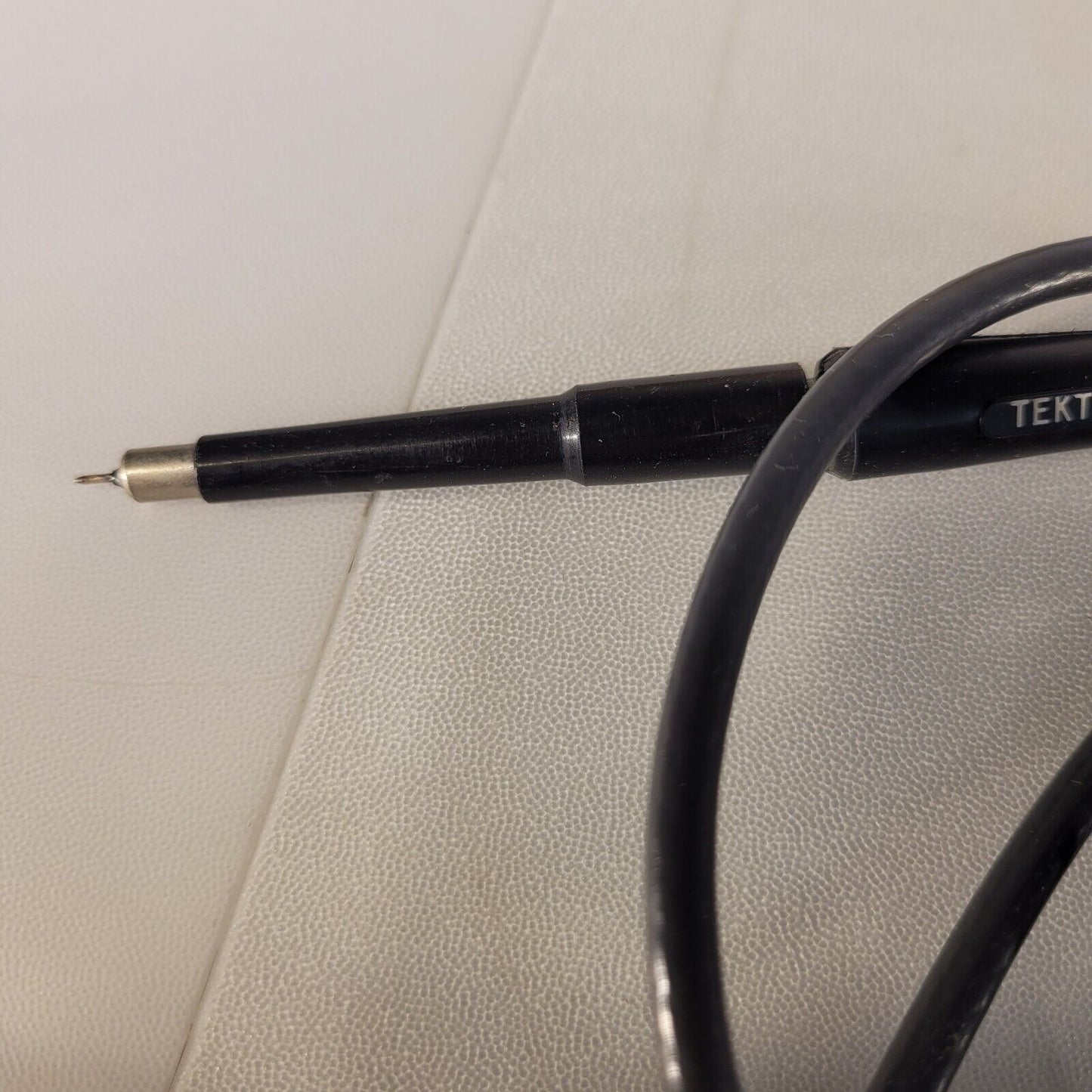 Tek Tektronix P6048 Oscilloscope Probe 10x 7kHz 1K Ohm 1pF AC/DC Coupled