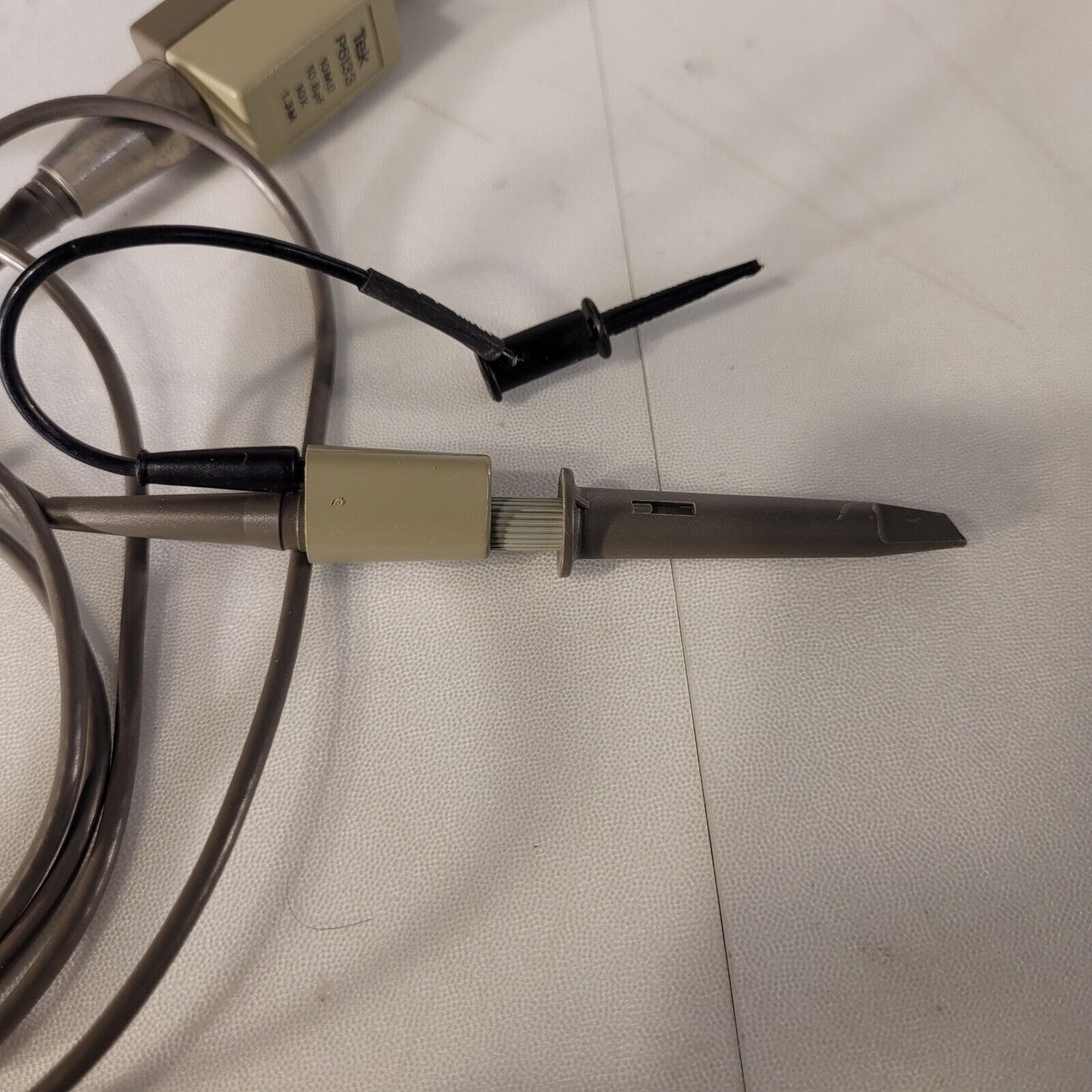 Tek Tektronix P6133 Oscilloscope Probe 10x 150MHz 10M Ohm 10.8pF 1.3M