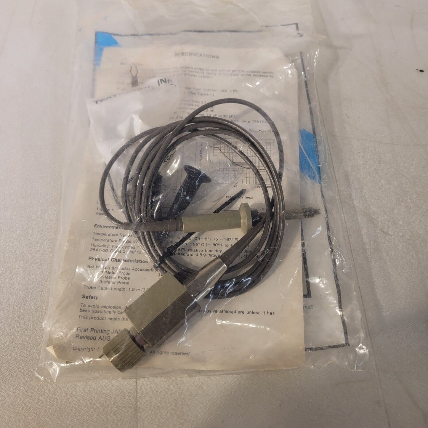 Tek Tektronix P6106A Oscilloscope Probe 10x 250MHz 10M Ohm 11.2pF w/ Accessories