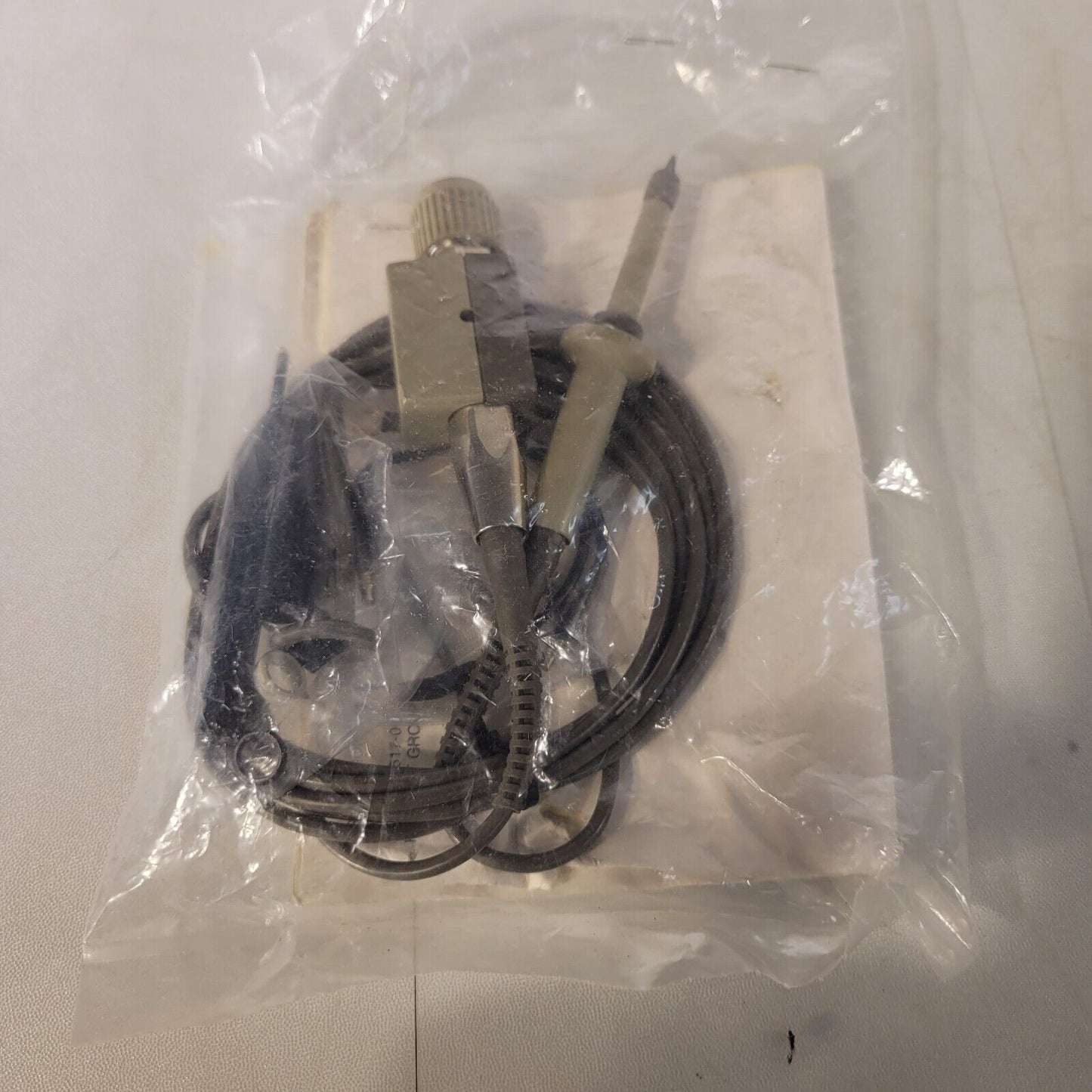 Tek Tektronix P6106 O-scope Probe And Accessories 10x 250MHz 10M Ohm 11.2pF