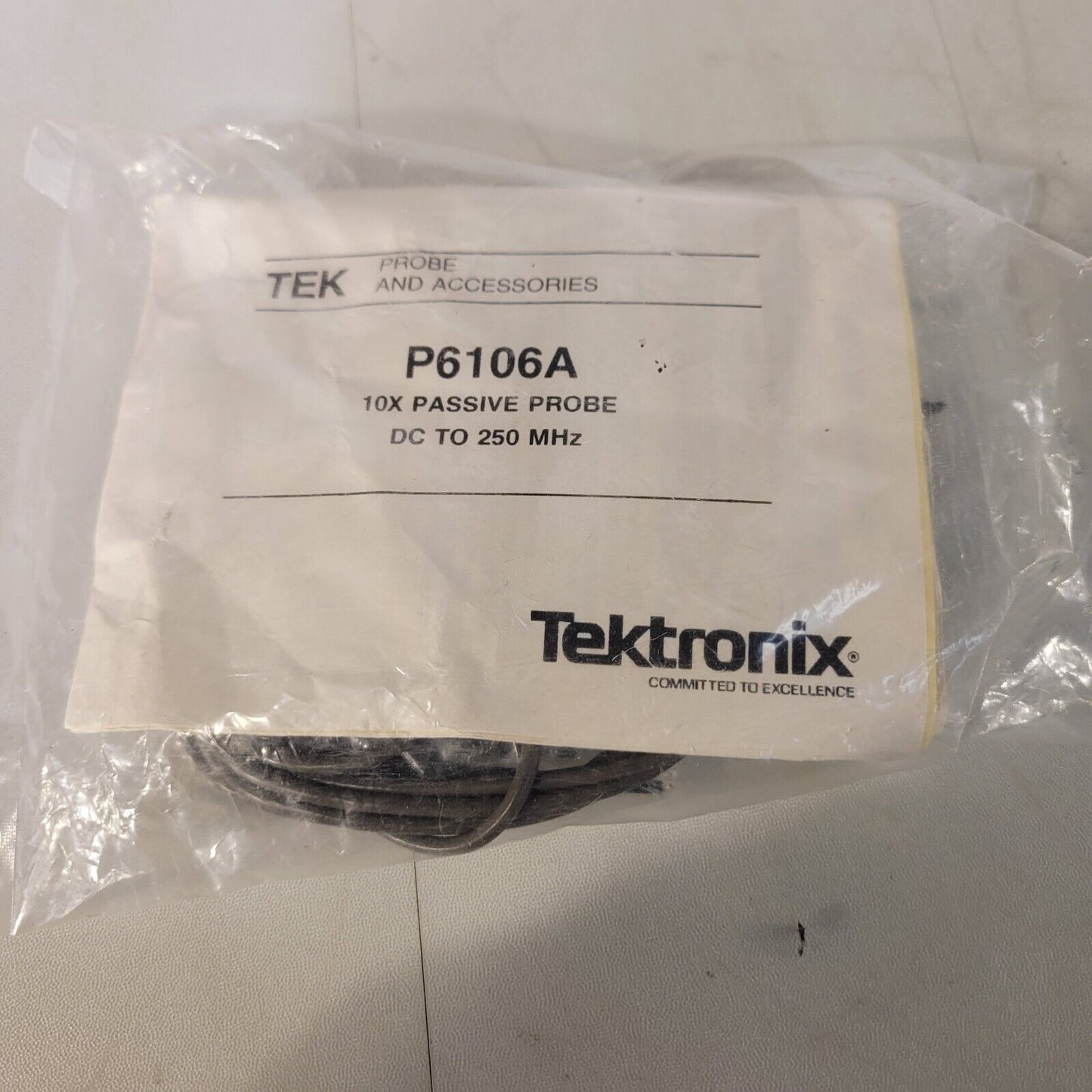 Tek Tektronix P6106 O-scope Probe And Accessories 10x 250MHz 10M Ohm 11.2pF