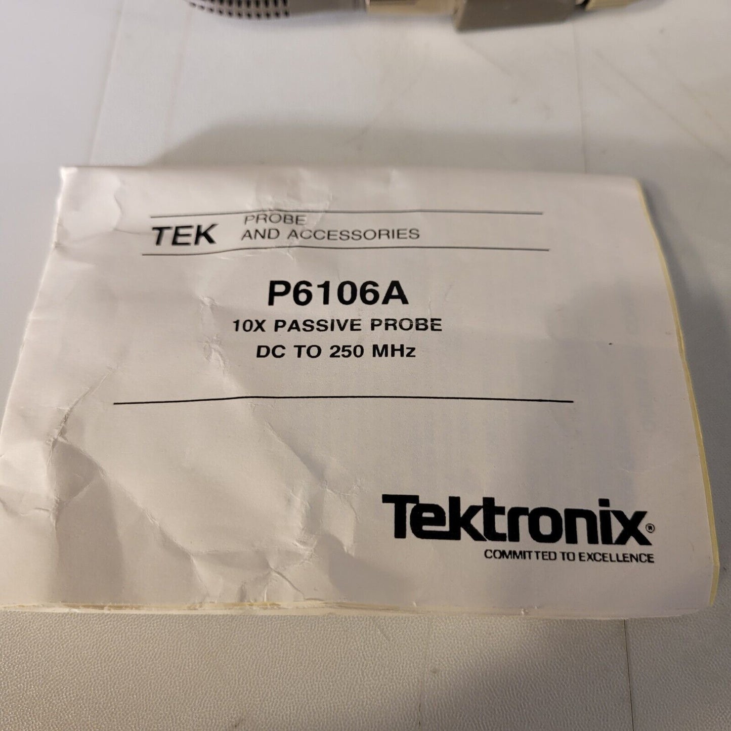Tek Tektronix P6106 O-scope Probe And Accessories 10x 250MHz 10M Ohm 11.2pF