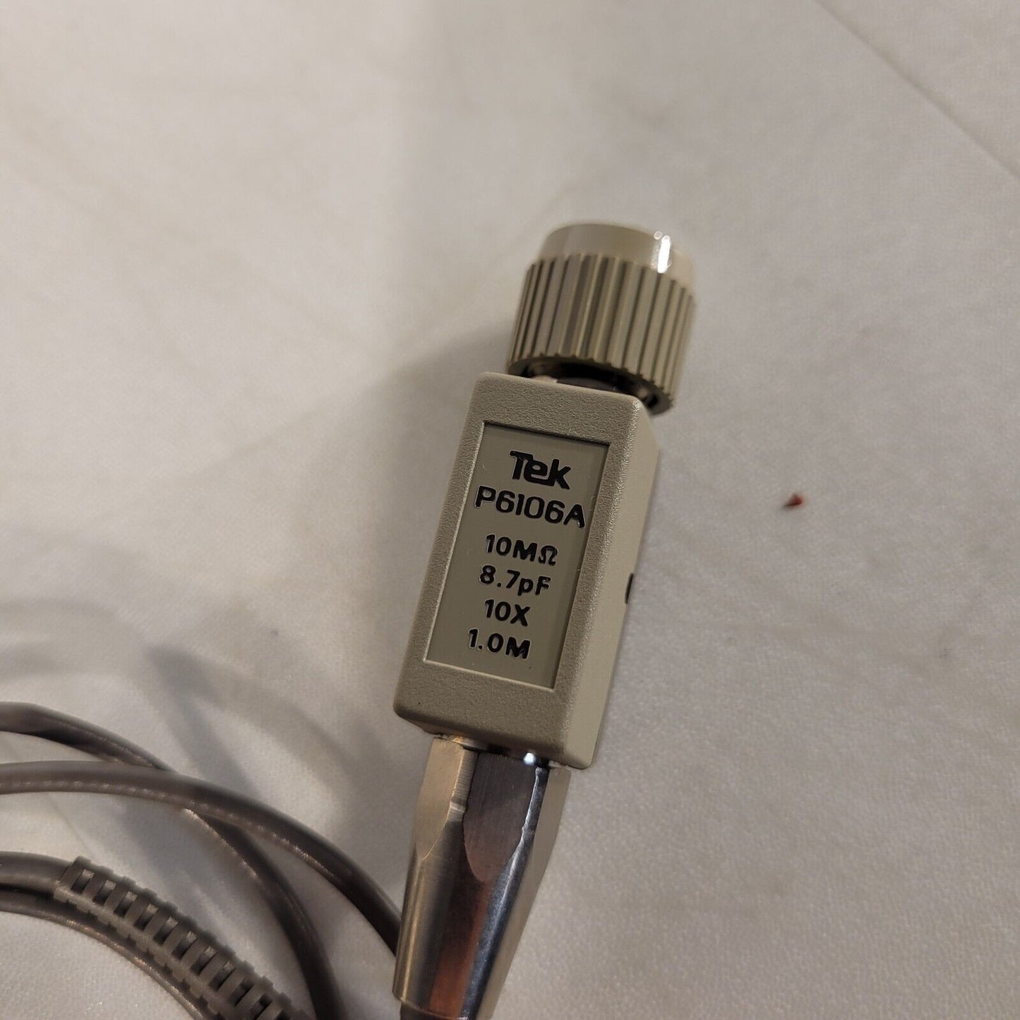Tek Tektronix 6106A Oscilloscope Probe 10x 250MHz 10M Ohm 8.7pF with Accessories