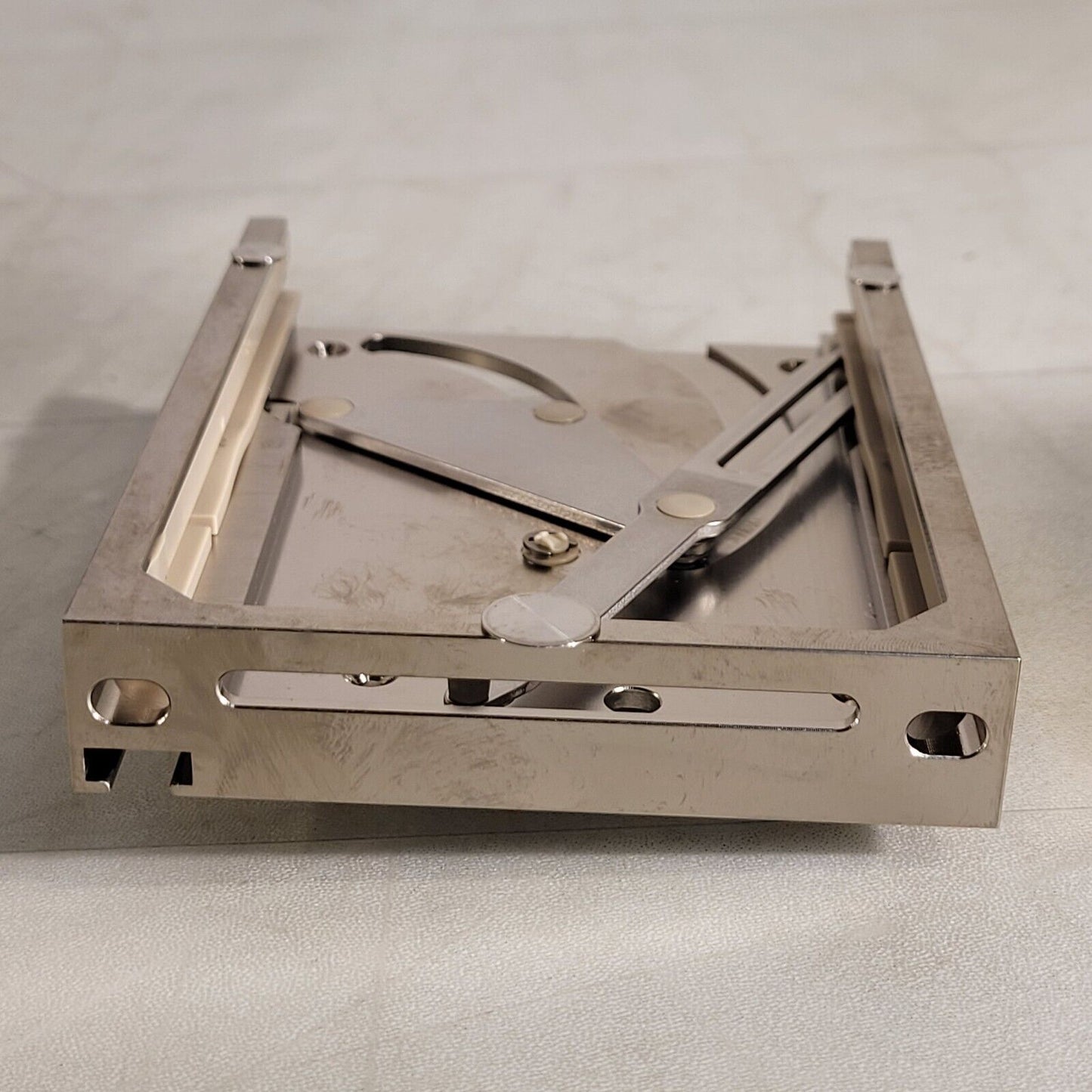 Sample Tray UHV Insert Holder For Bruker UltraFlex II Mass Spectrometer Vacuum