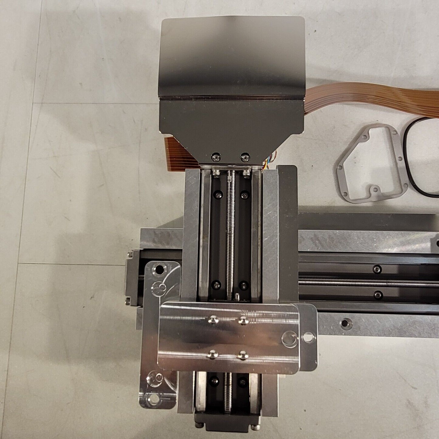Bruker XY-Stage Ultra High Vacuum UHV Compatible Minimal Outgassing Stepper