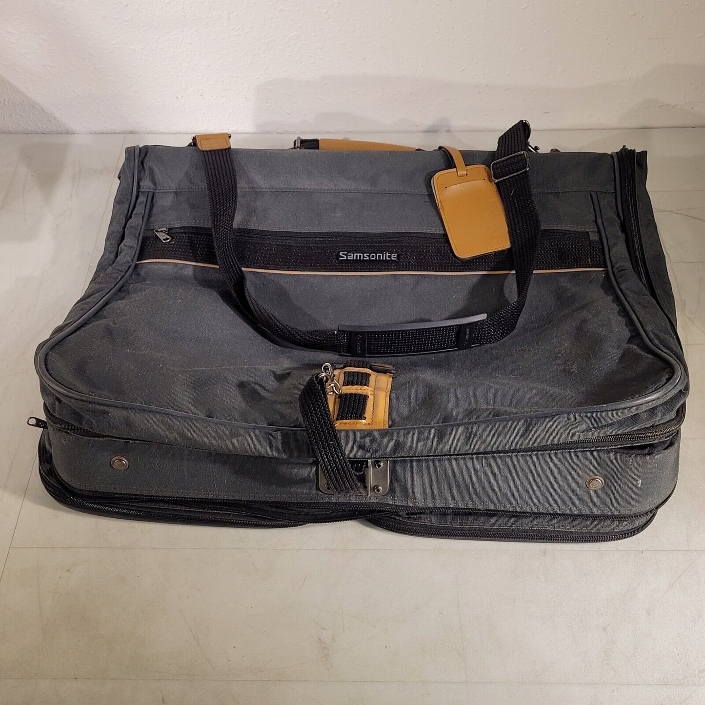 Samsonite Hanging Garment Travel Bag For Suite/ Dress