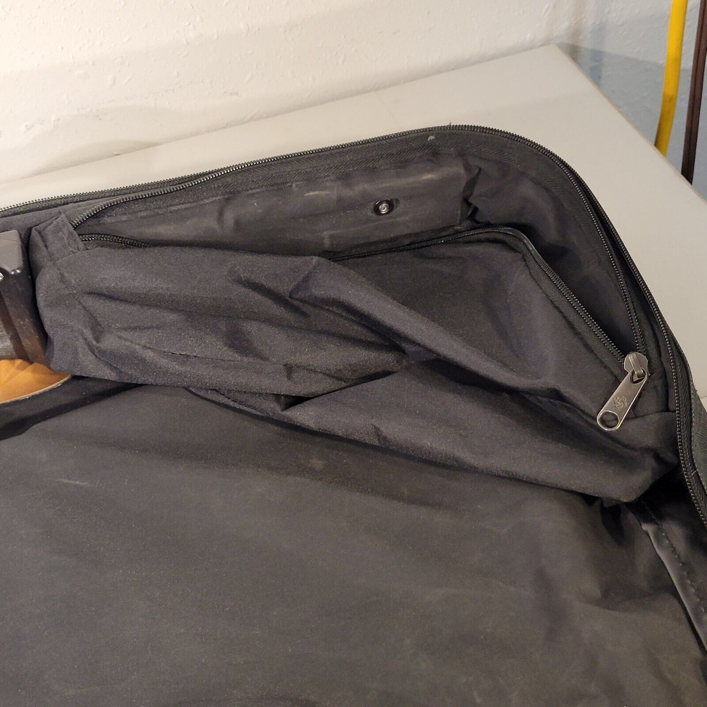Samsonite Hanging Garment Travel Bag For Suite/ Dress