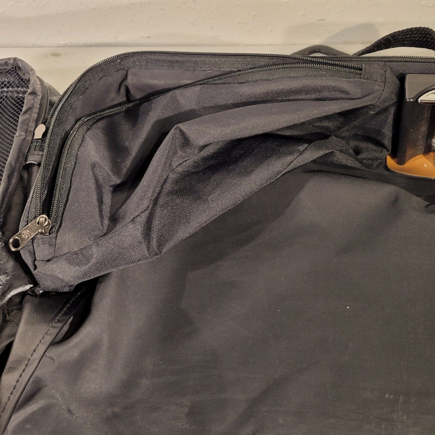 Samsonite Hanging Garment Travel Bag For Suite/ Dress