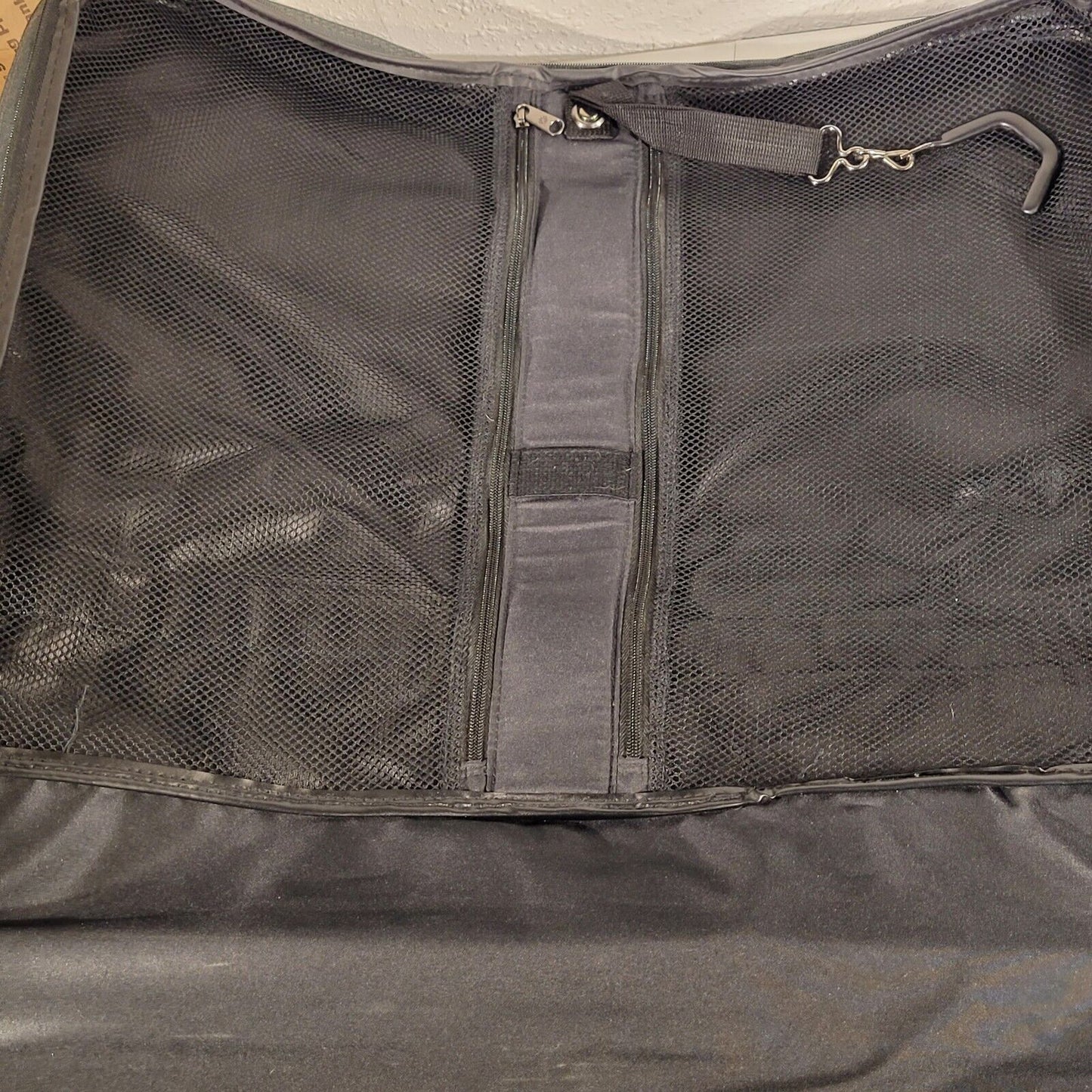 Samsonite Hanging Garment Travel Bag For Suite/ Dress