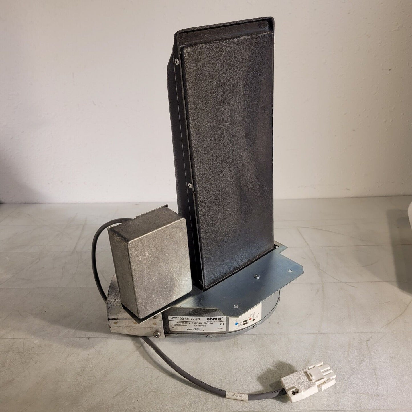 EbM G2E133-DN77-01 Centrifuge Blower 230V 50/60Hz 0.39/0.49A 88/110W 2uF 450VDB