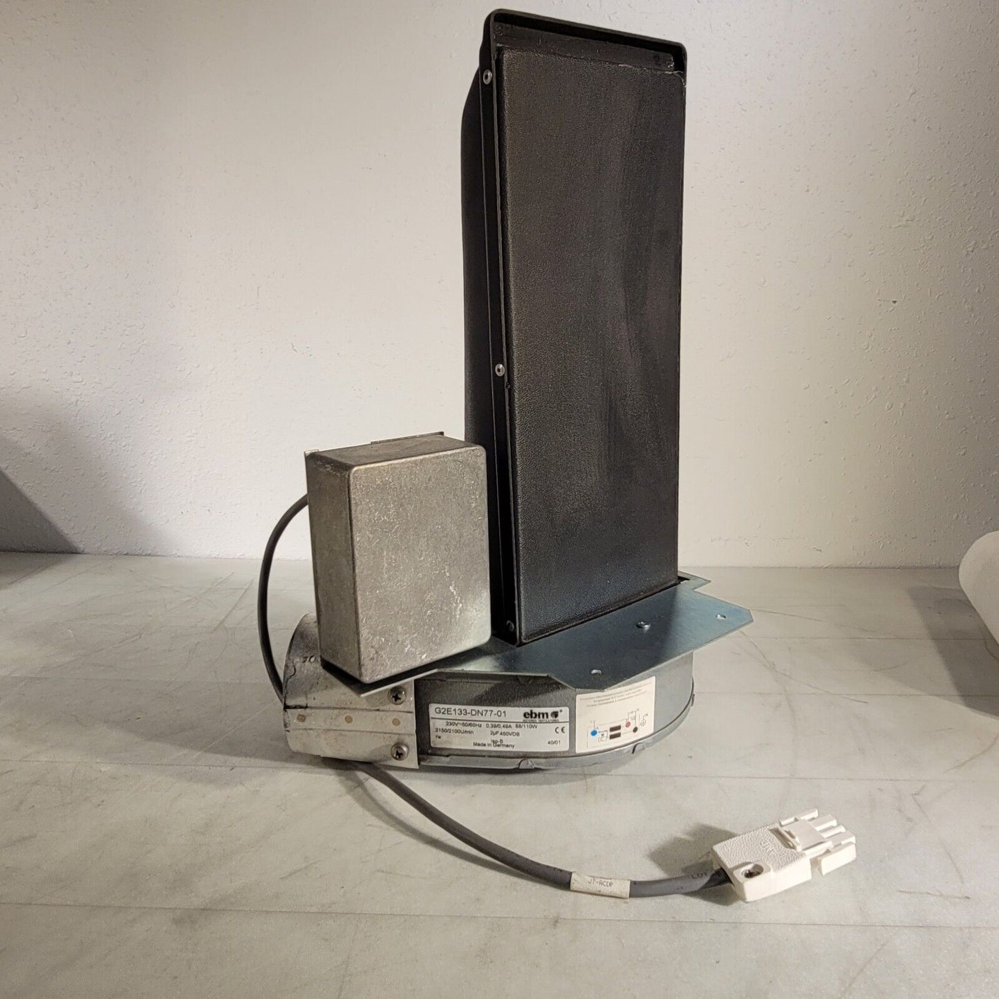 EbM G2E133-DN77-01 Centrifuge Blower 230V 50/60Hz 0.39/0.49A 88/110W 2uF 450VDB
