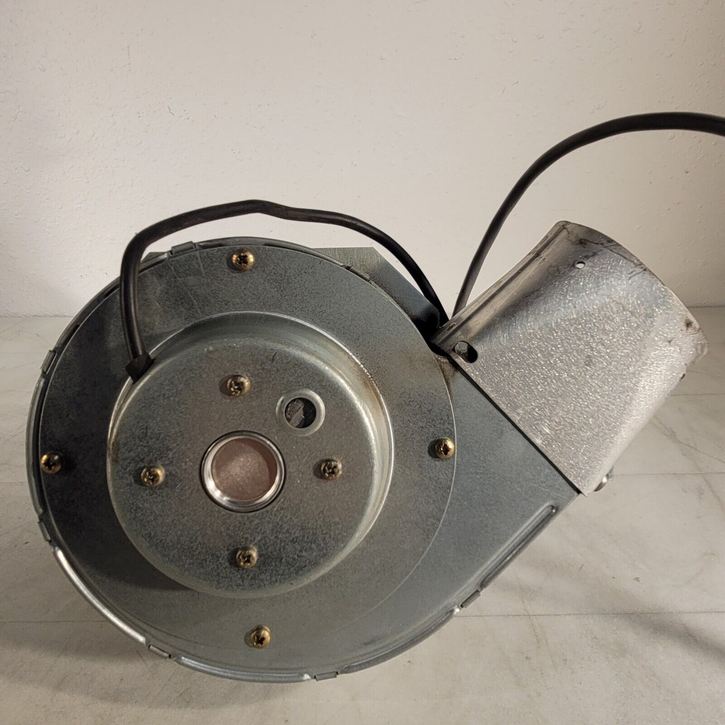 EbM G2E133-DN77-01 Centrifuge Blower 230V 50/60Hz 0.39/0.49A 88/110W 2uF 450VDB
