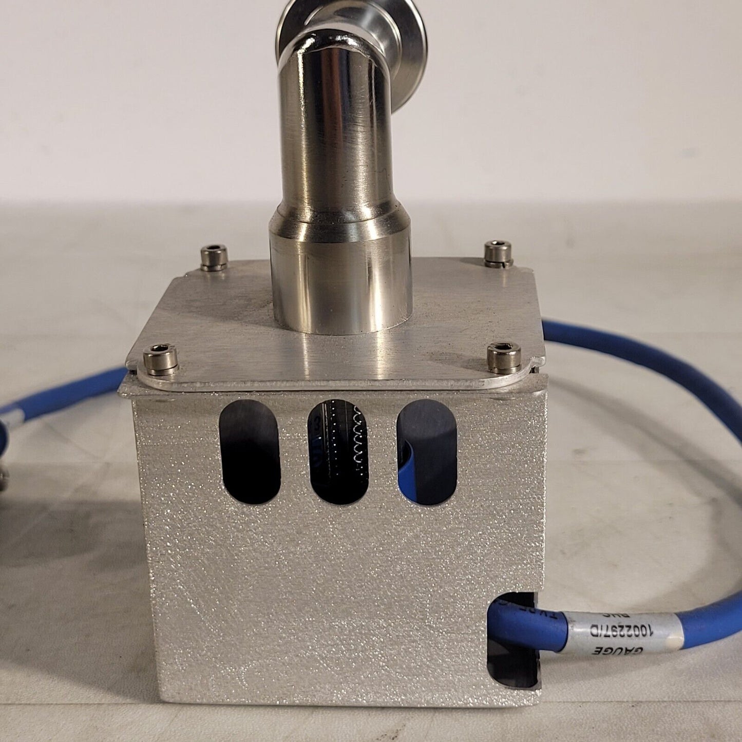 MKS Granville Phillips 343 Mini Ion Gauge KF16 NW16 From Perkin Elmer Elan 9000