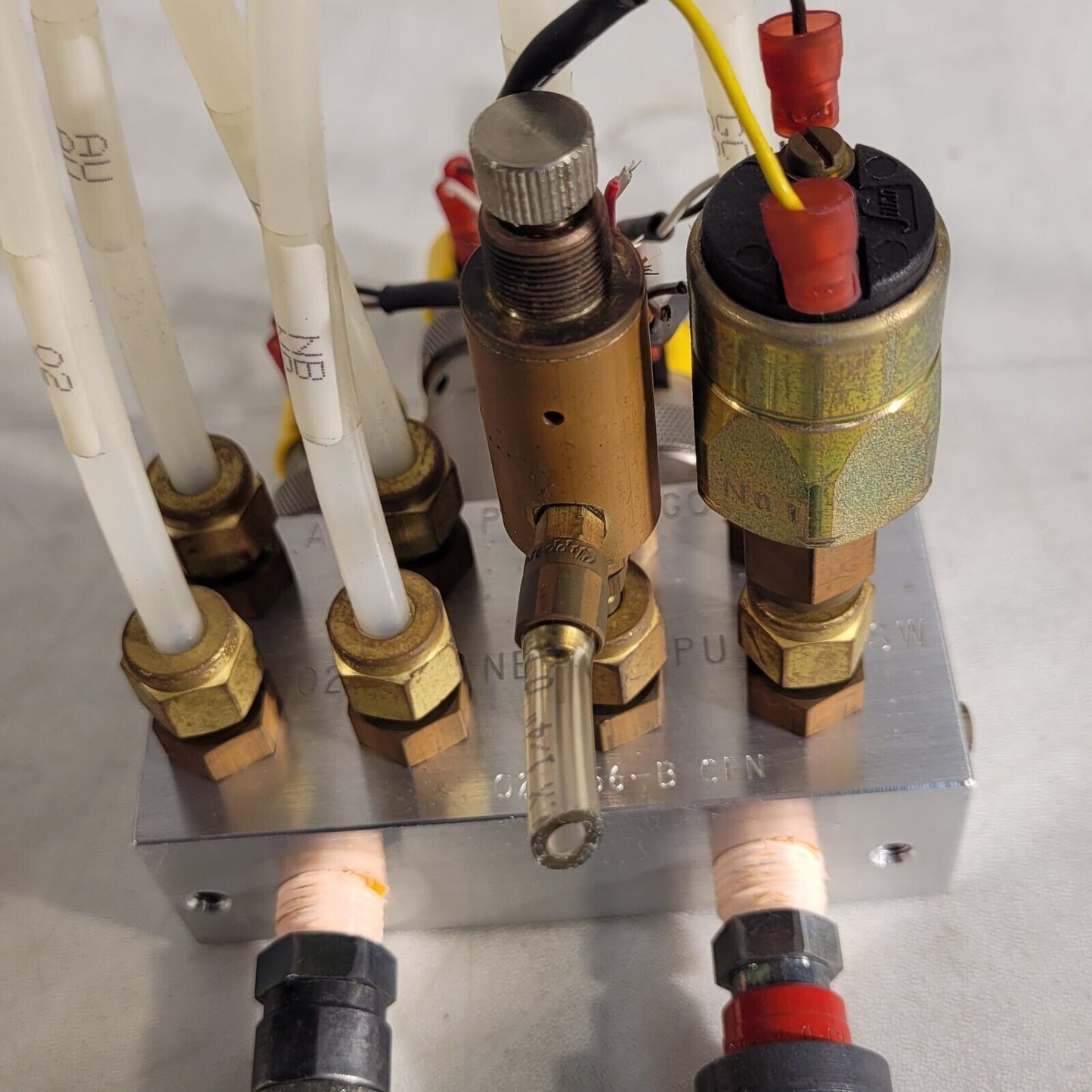 Main Manifold Air Valve Assembly 028494 AR 209008 From Perkin Elmer Elan 9000