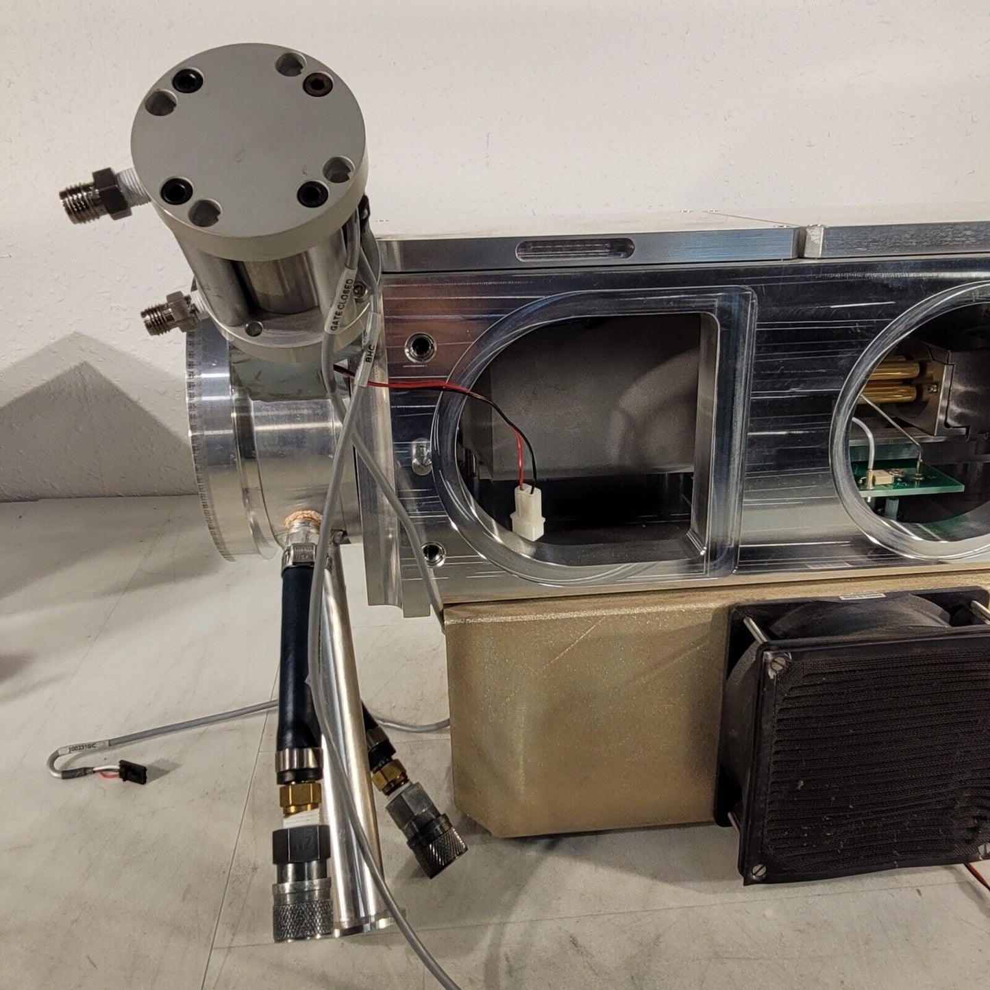 Main Chamber With Sciex 018125-B Board From Perkin Elmer Elan 9000 ICP Mass Spec