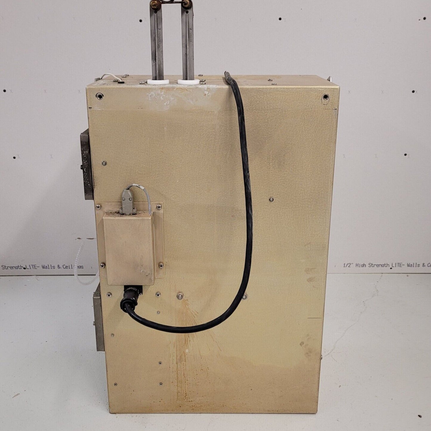 RF ICP Plasma Generator With Power Supply From Perkin Elmer Elan 9000 Mass Spec