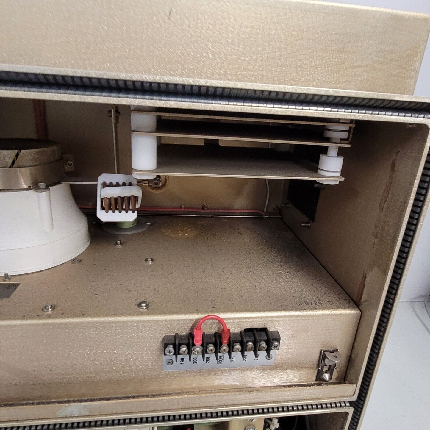 RF ICP Plasma Generator With Power Supply From Perkin Elmer Elan 9000 Mass Spec