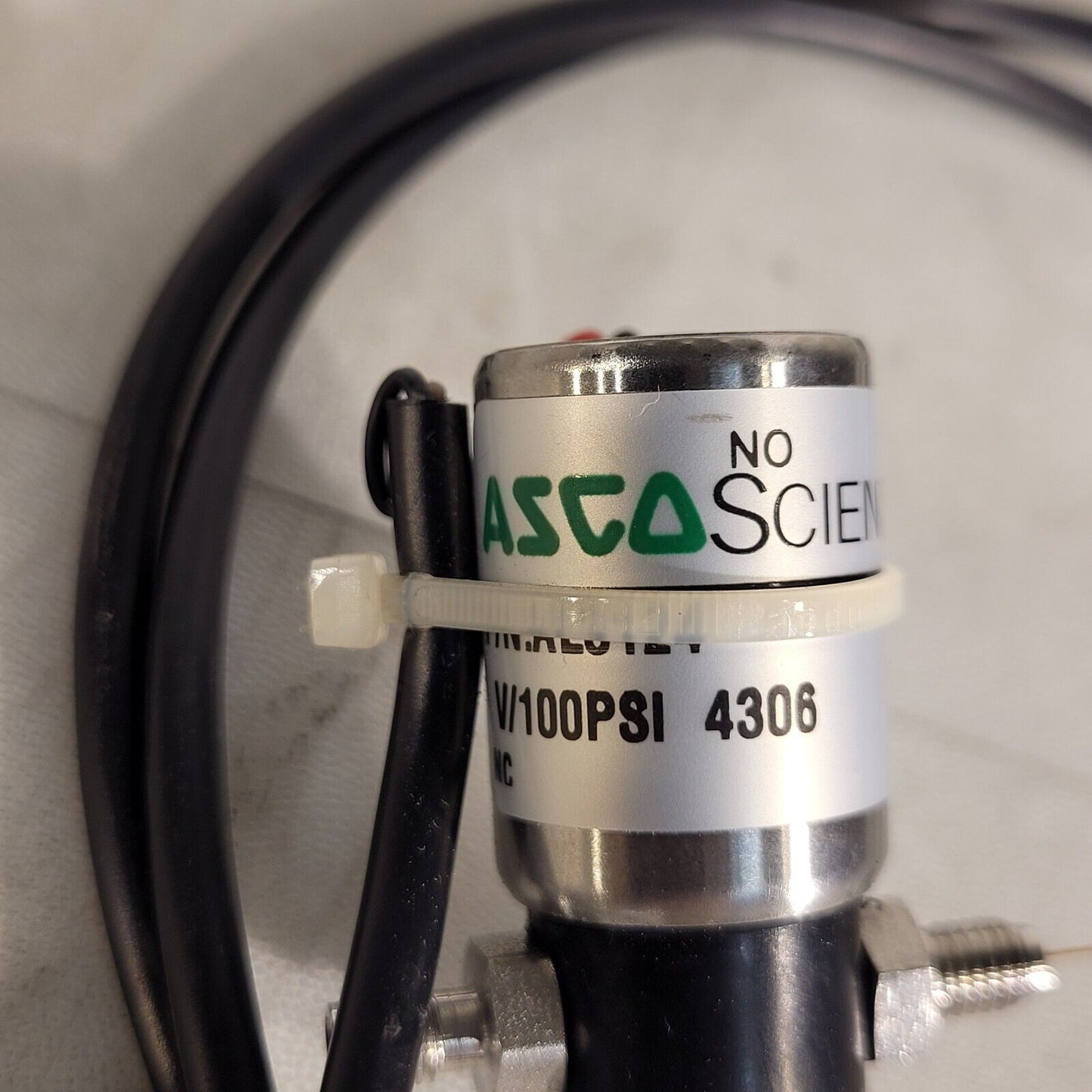 ASCO Scientific Miniature Solenoid Valve AL3124 1/16" Swagelok Fittings 100PSI