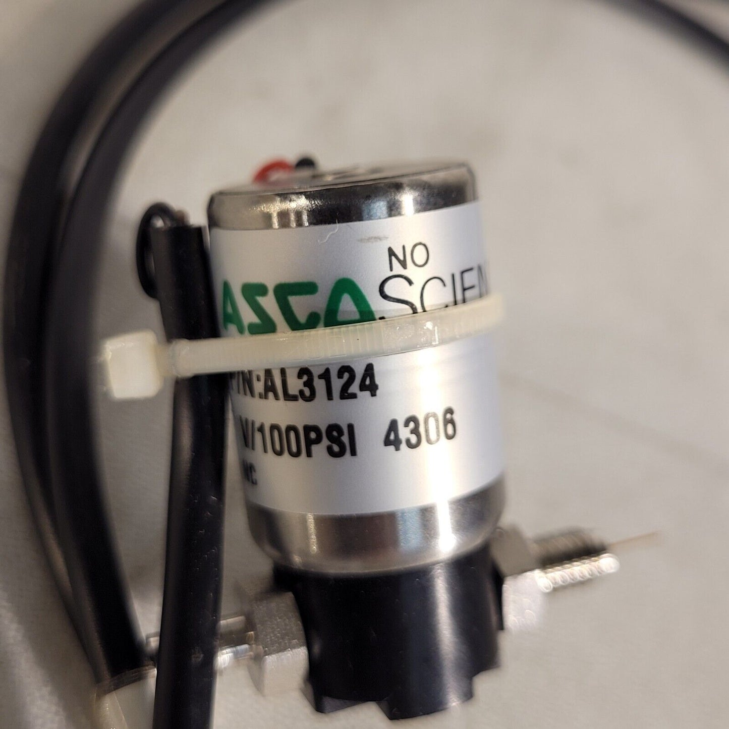 ASCO Scientific Miniature Solenoid Valve AL3124 1/16" Swagelok Fittings 100PSI