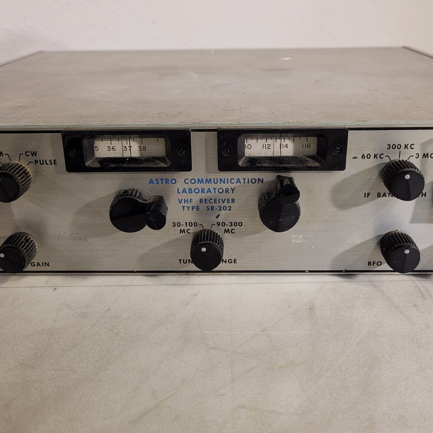 Astro Communication Labratory SR-202 VHF Receiver MC Tuner
