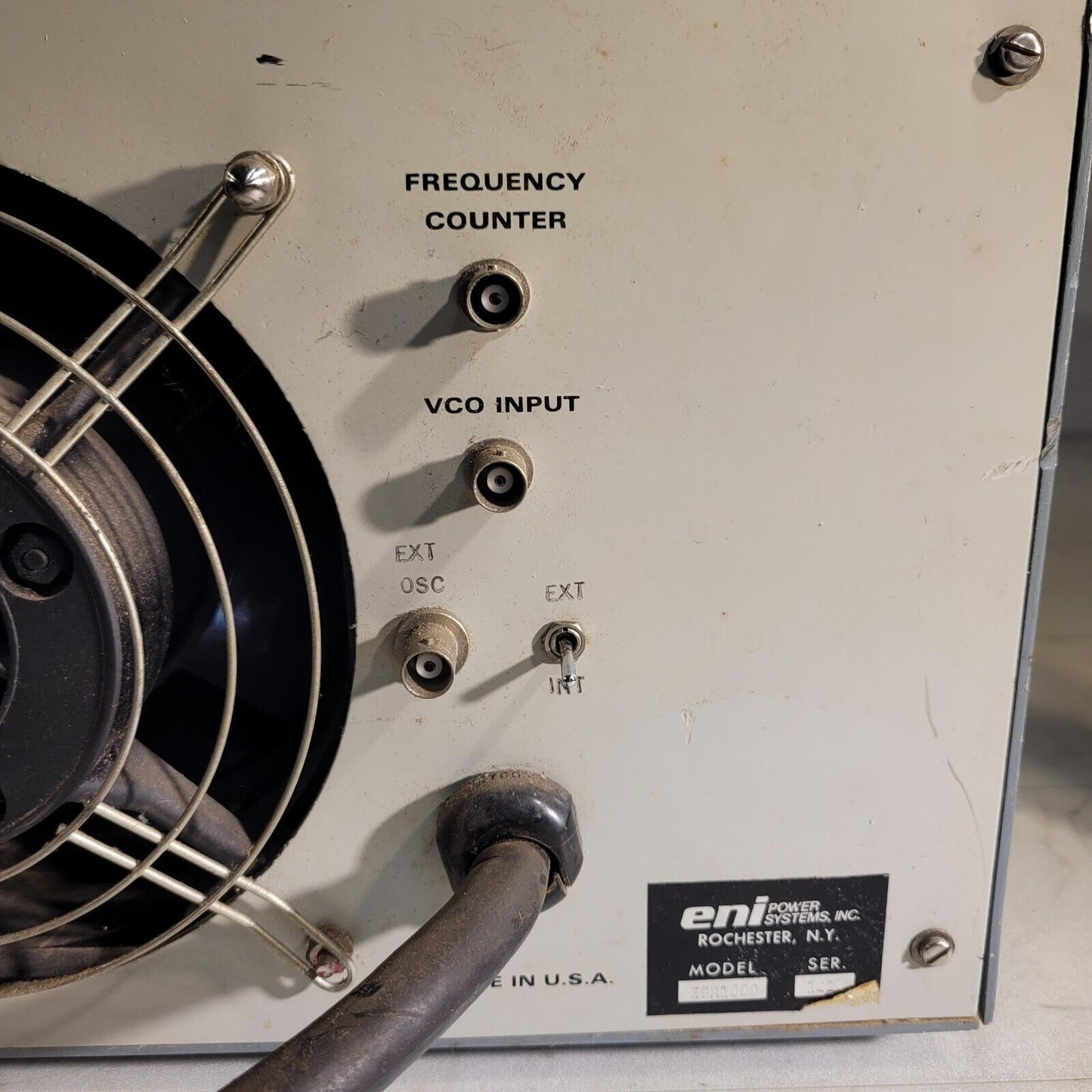 ENI EGR 1600 RF Signal Power Generator Variable Frequency 0-2000W