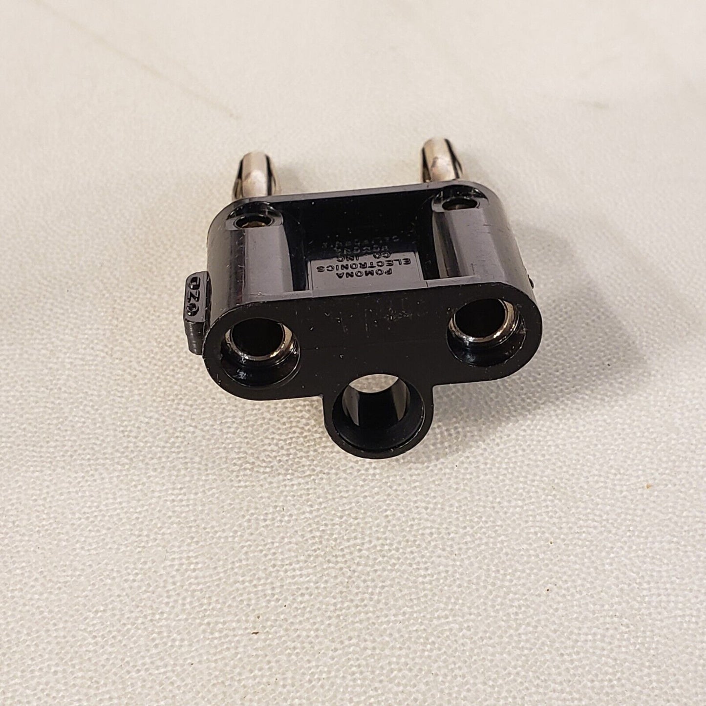 Pomona MPD Banna Plug Dual Female Banana Jacks To Dual Male Banana Jacks