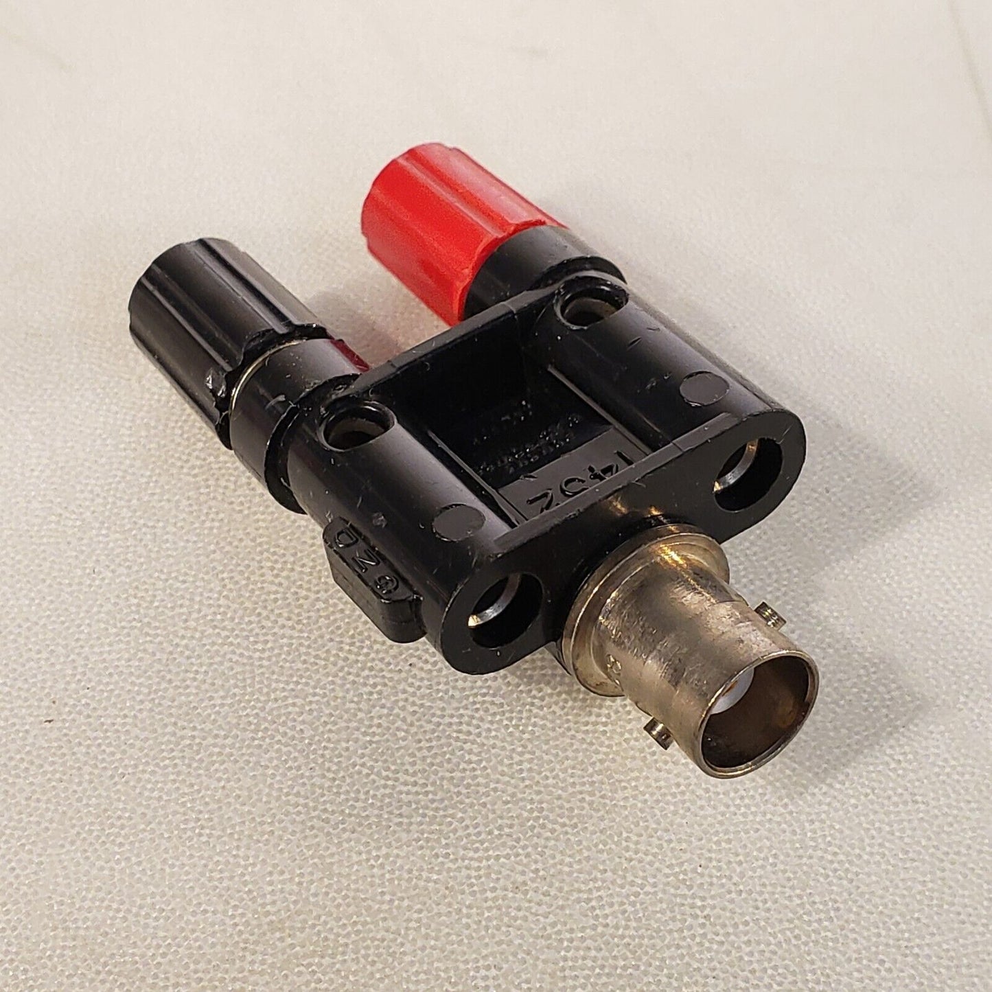 Pomona 1452 Banna Plug Male BNC Connector To Dual Female Banana Jacks