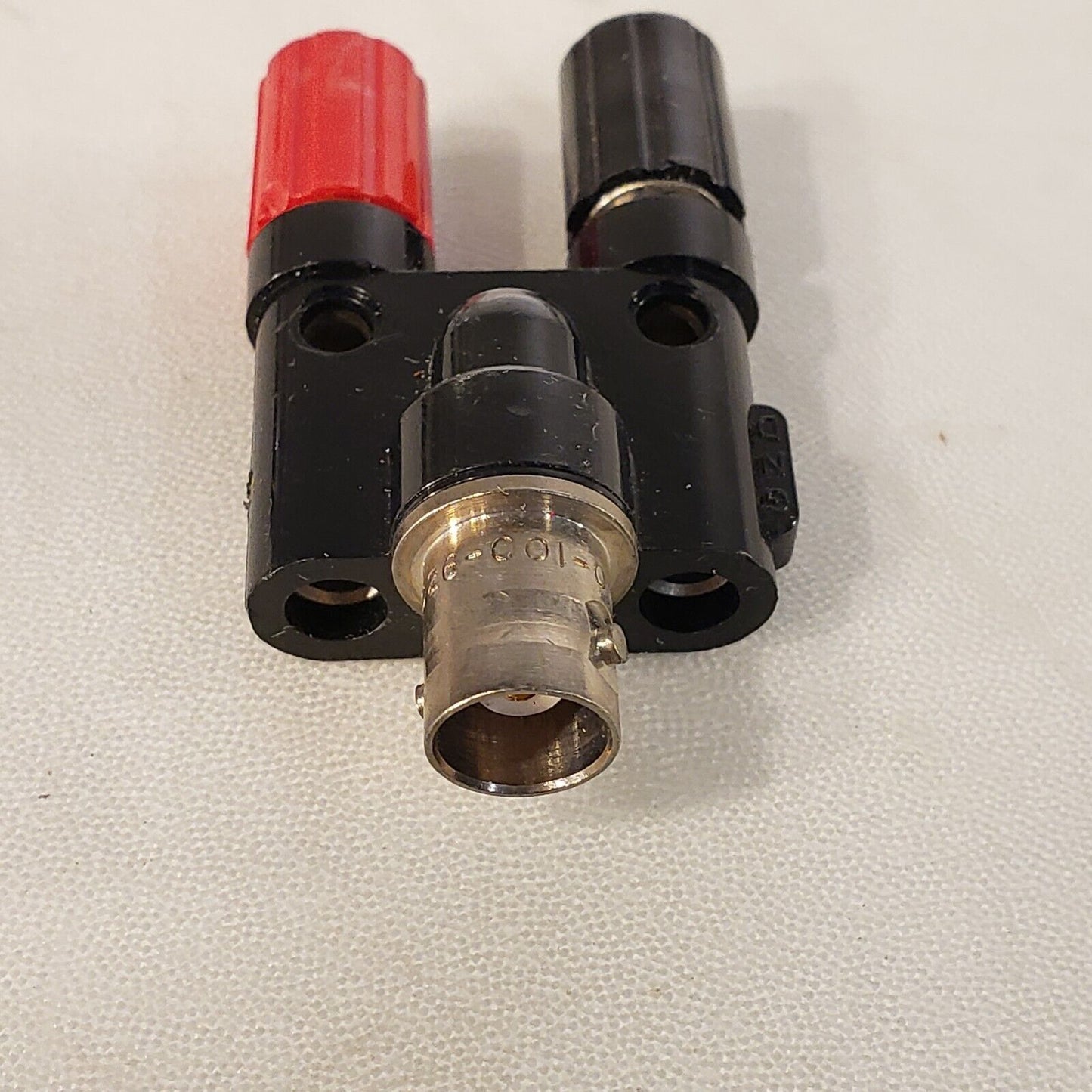 Pomona 1452 Banna Plug Male BNC Connector To Dual Female Banana Jacks