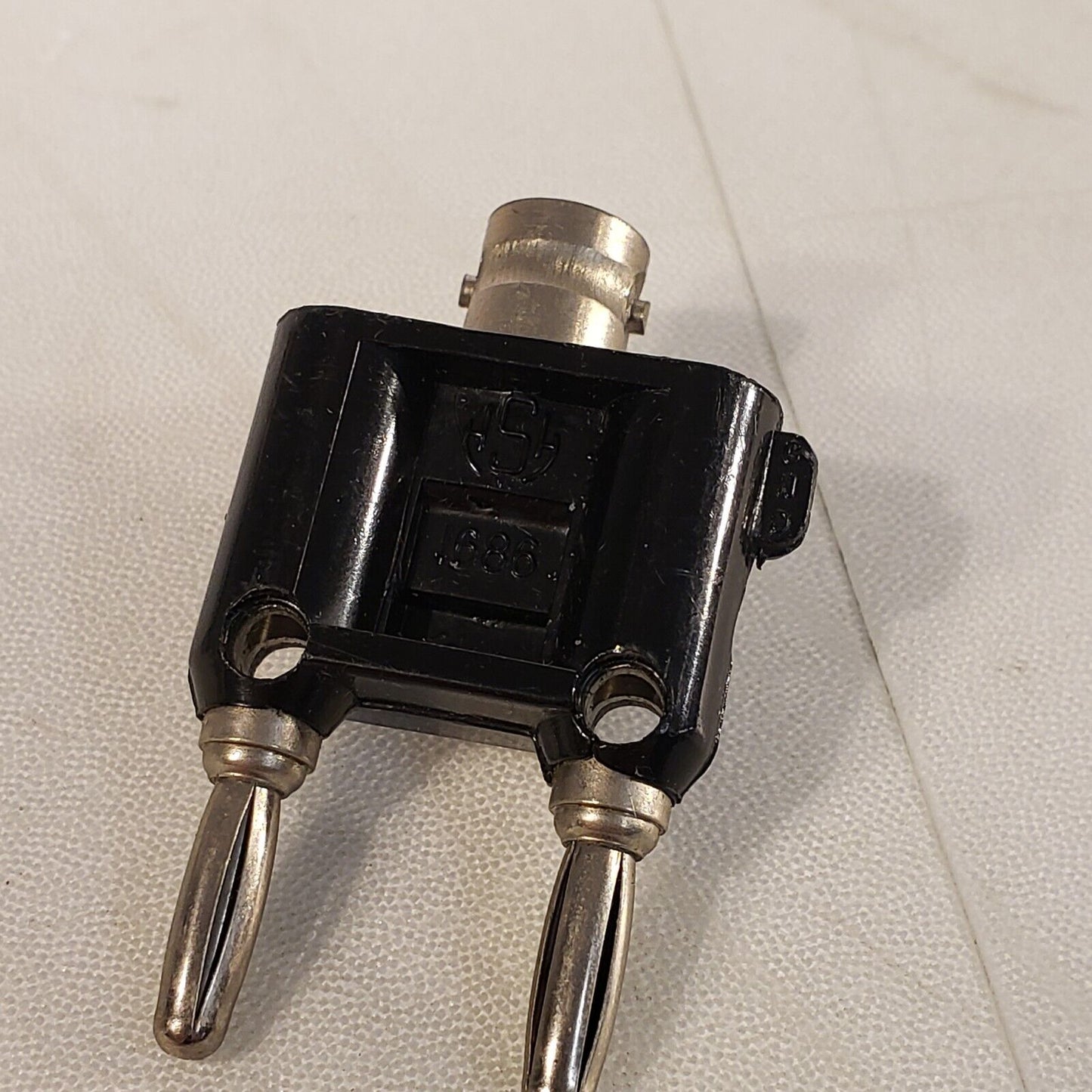 Pomona 1686 Banna Plug Male BNC Connector To Dual Male Banana Jacks