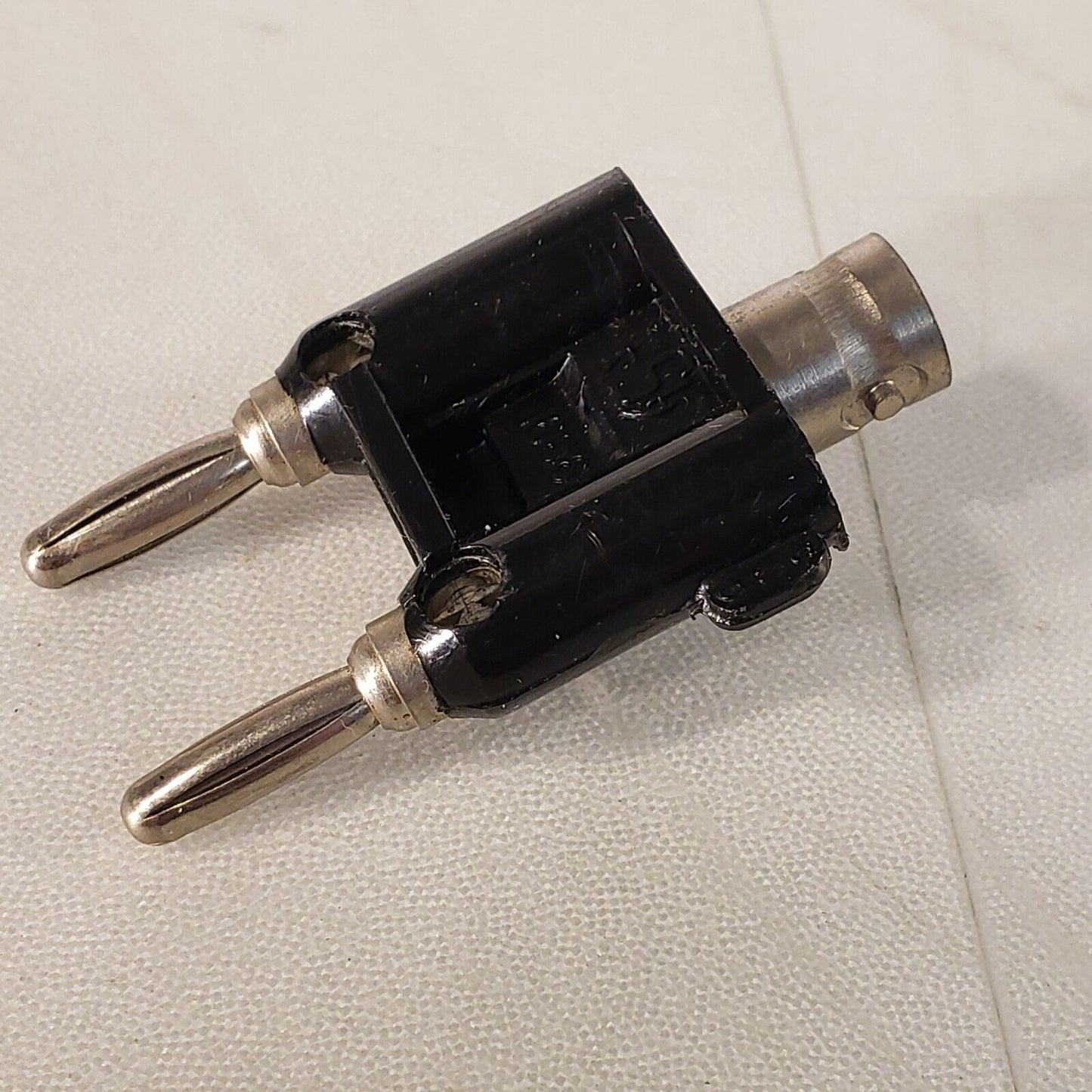 Pomona 1686 Banna Plug Male BNC Connector To Dual Male Banana Jacks
