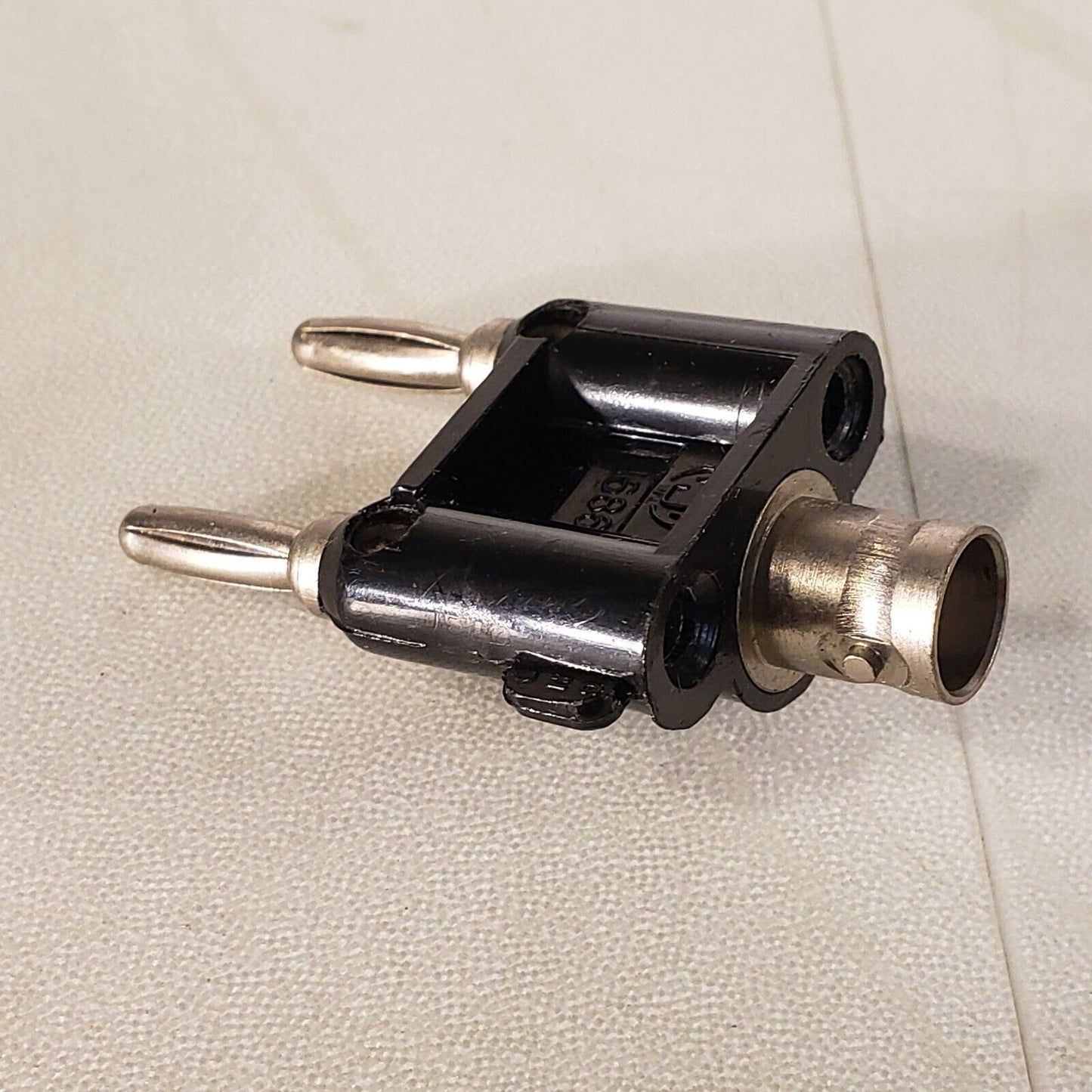 Pomona 1686 Banna Plug Male BNC Connector To Dual Male Banana Jacks