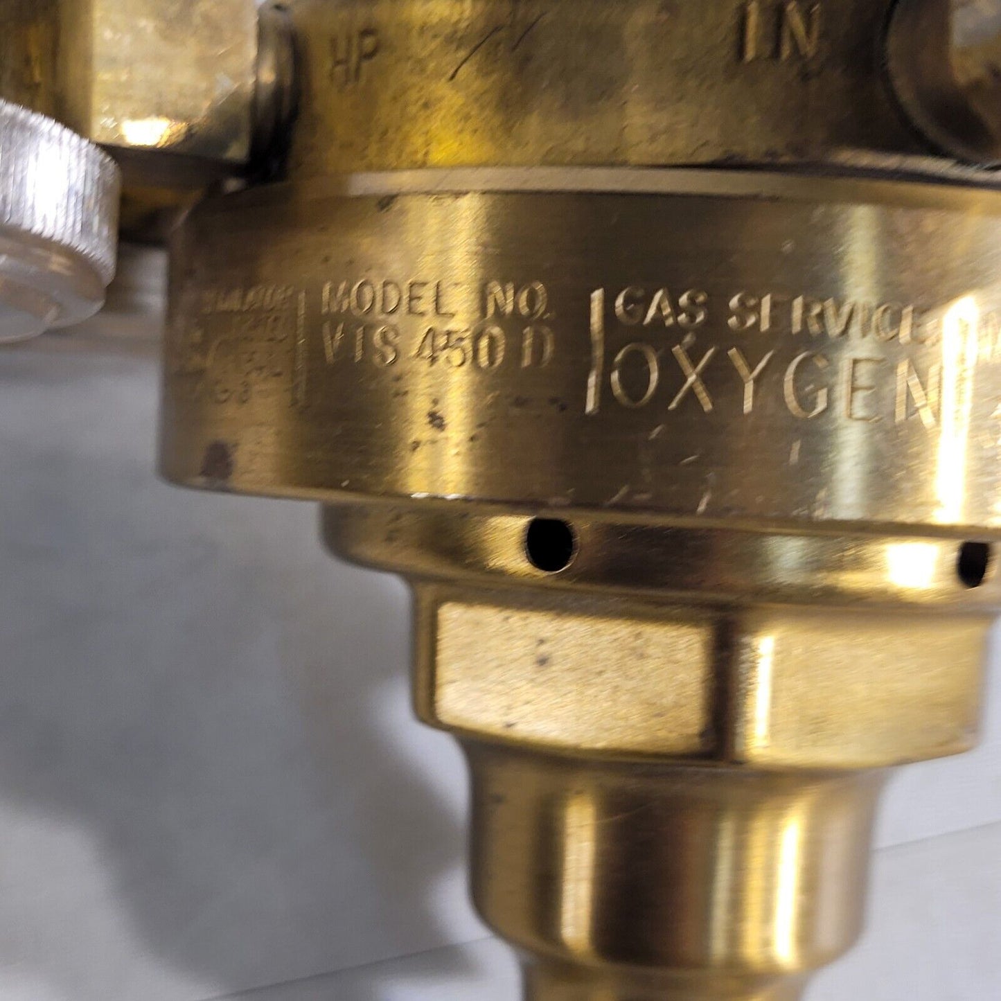 Victor VTS450D Oxygen Pressure Regulator 3000psi Max In Female Connector