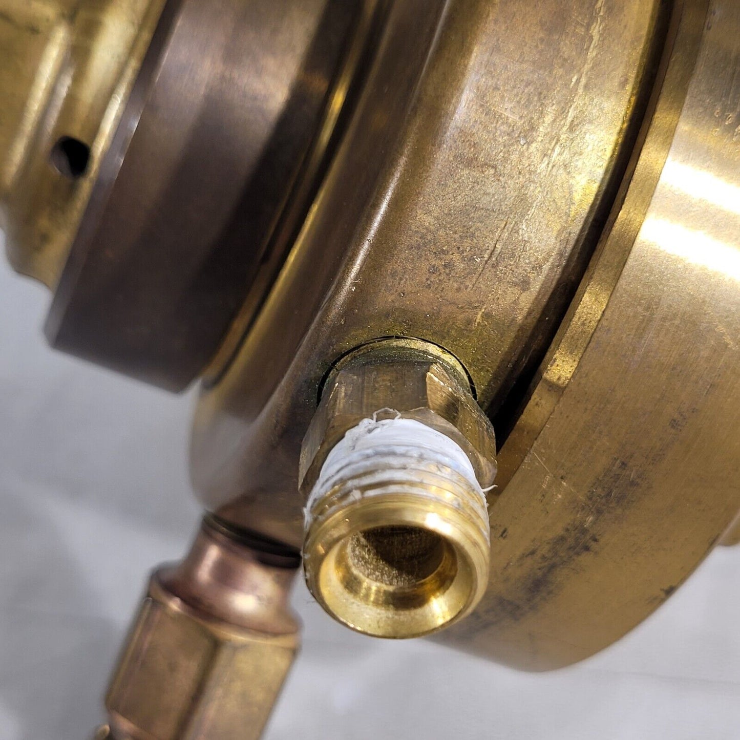 Victor VTS450D Oxygen Pressure Regulator 3000psi Max In Female Connector