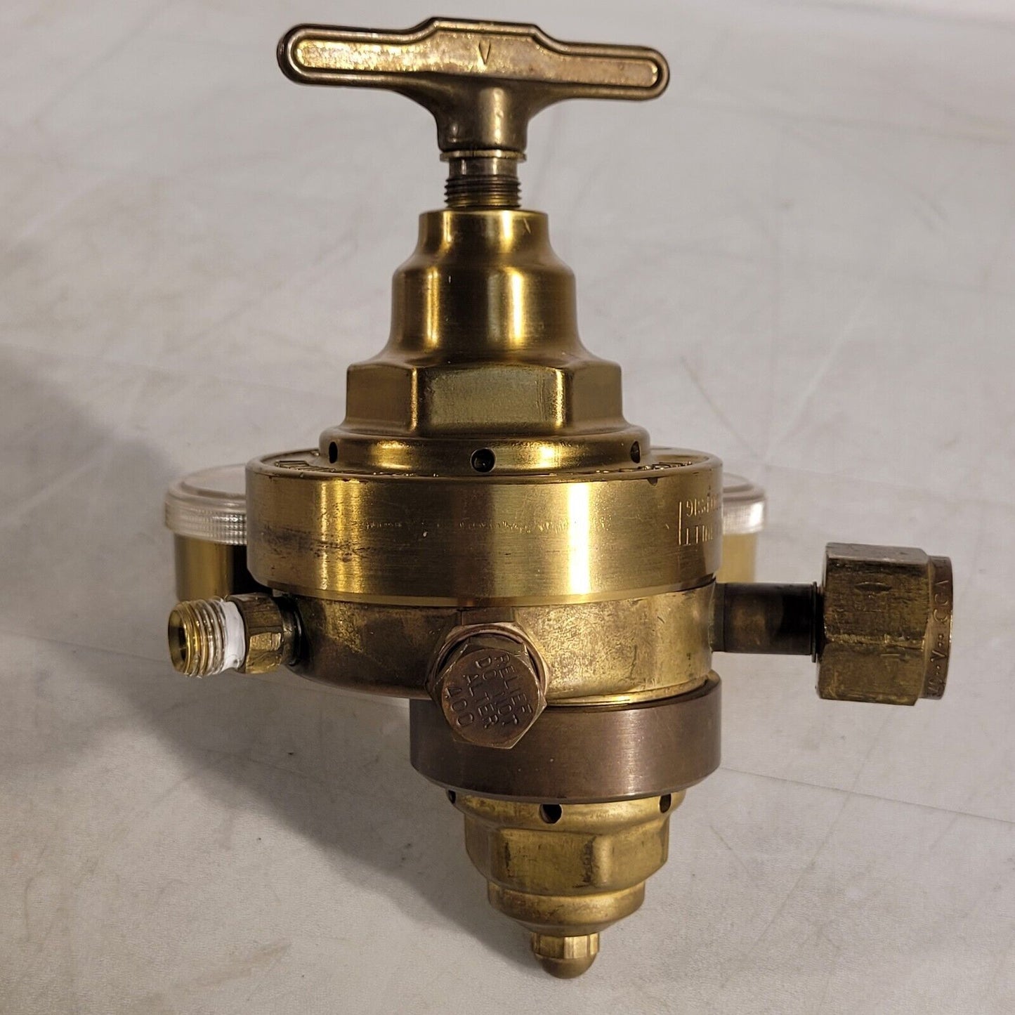 Victor VTS450D Oxygen Pressure Regulator 3000psi Max In Female Connector