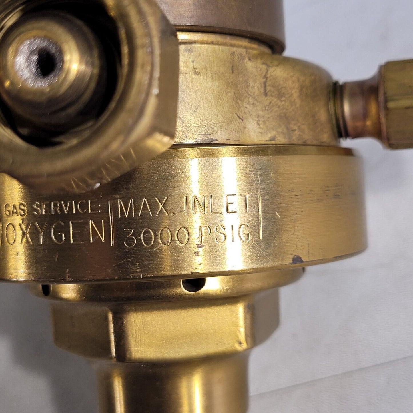 Victor VTS450D Oxygen Pressure Regulator 3000psi Max In Female Connector