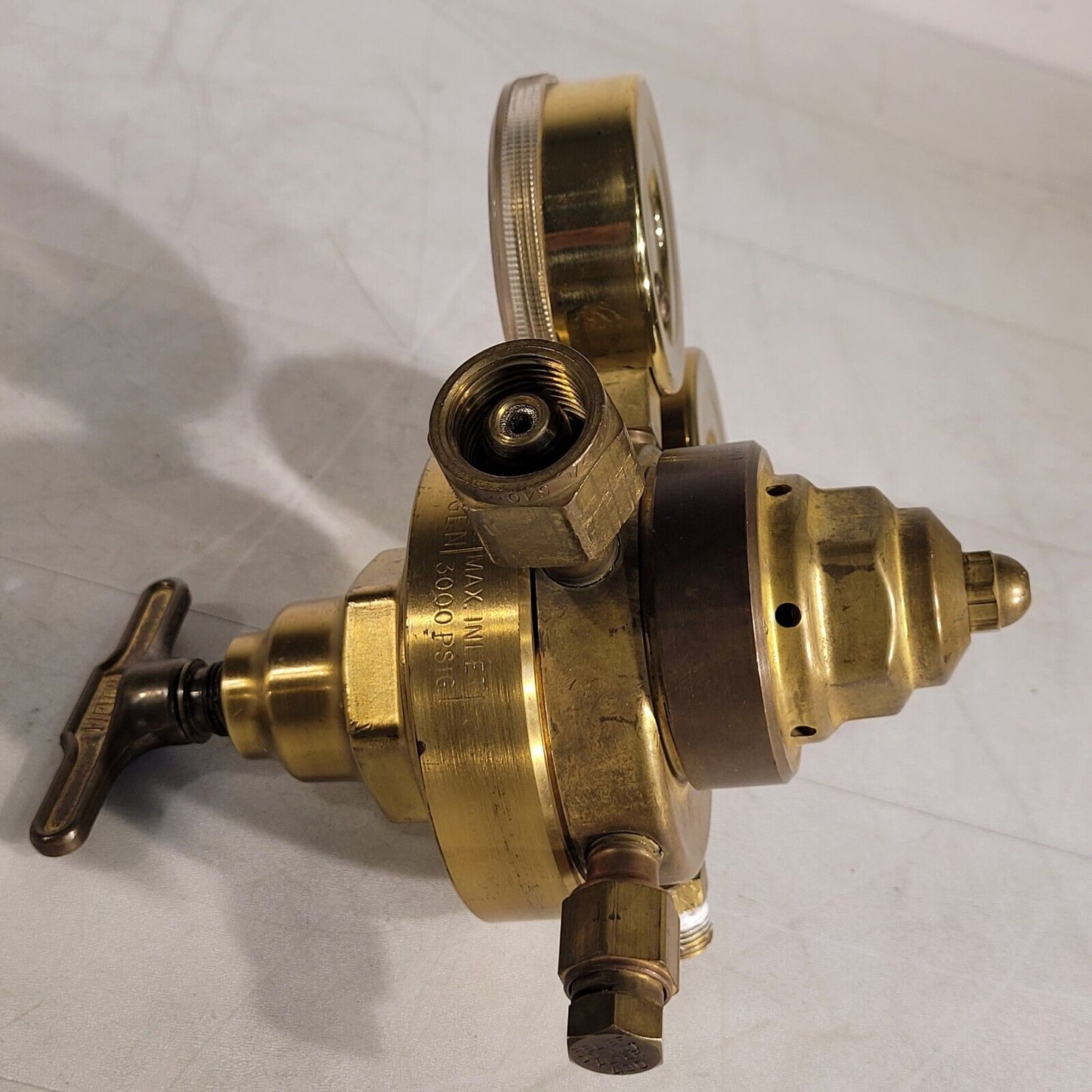 Victor VTS450D Oxygen Pressure Regulator 3000psi Max In Female Connector