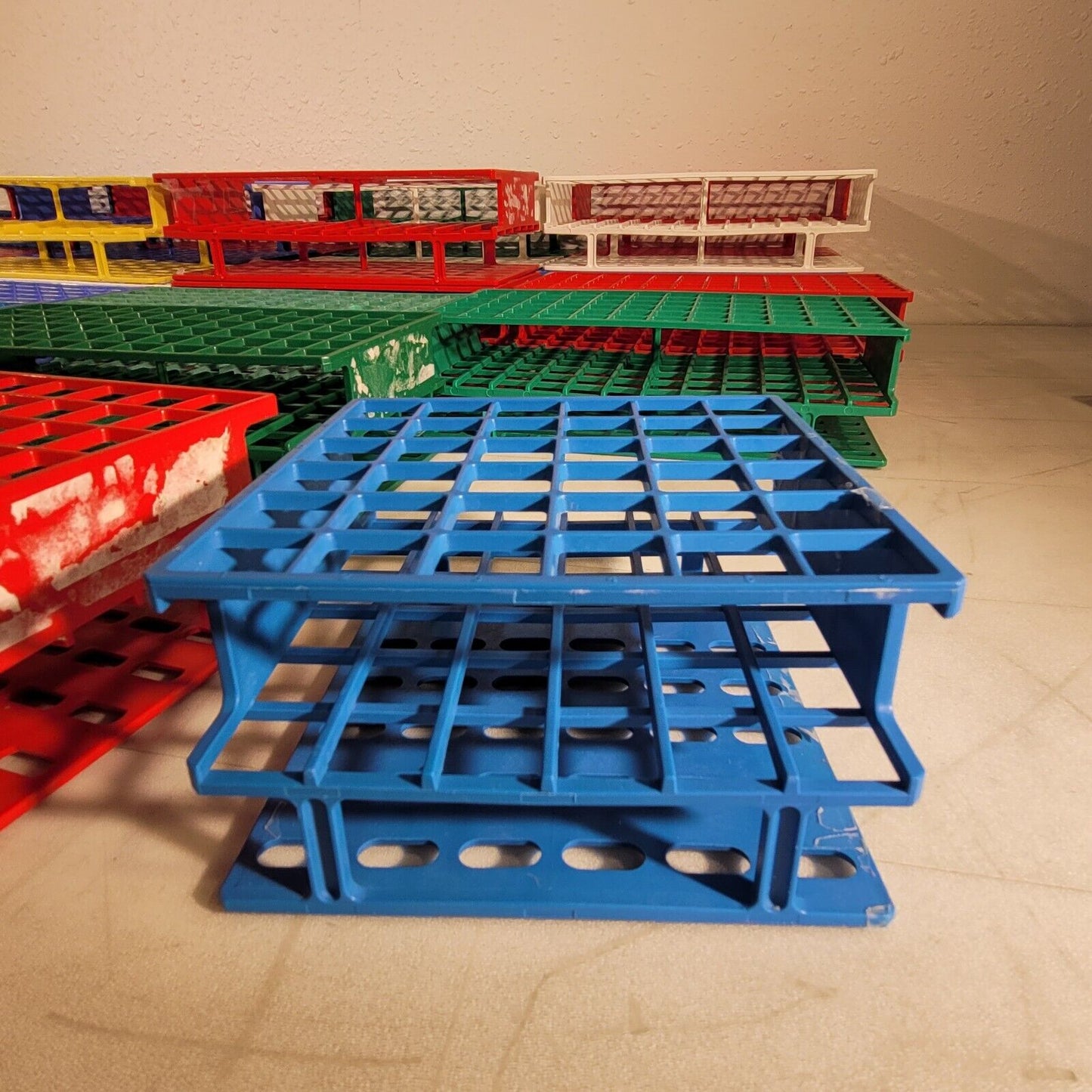 Lot Of Nalgene Plastic Sample Vial Tube Racks 30 Racks Holding 72, 5 Holding 36