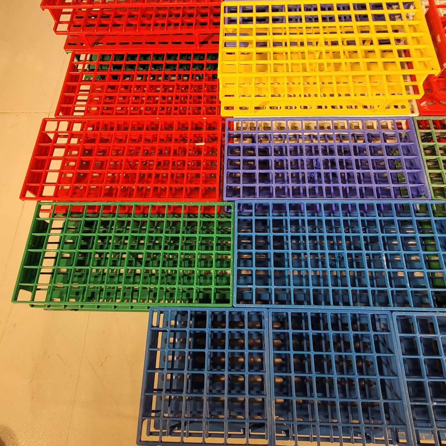 Lot Of Nalgene Plastic Sample Vial Tube Racks 30 Racks Holding 72, 5 Holding 36