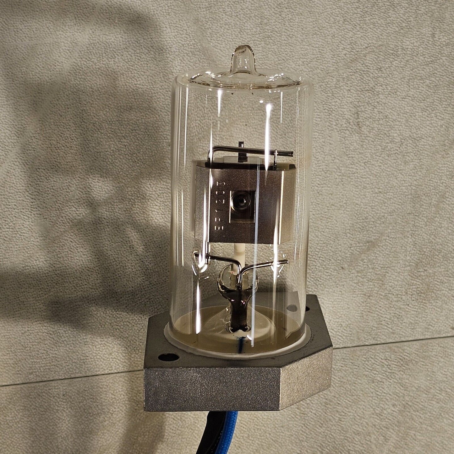 OEM Hamamatsu Deuterium D2 Lamp L3610-52 A23792 HACH DR5000 Beckman DU 720, Etc