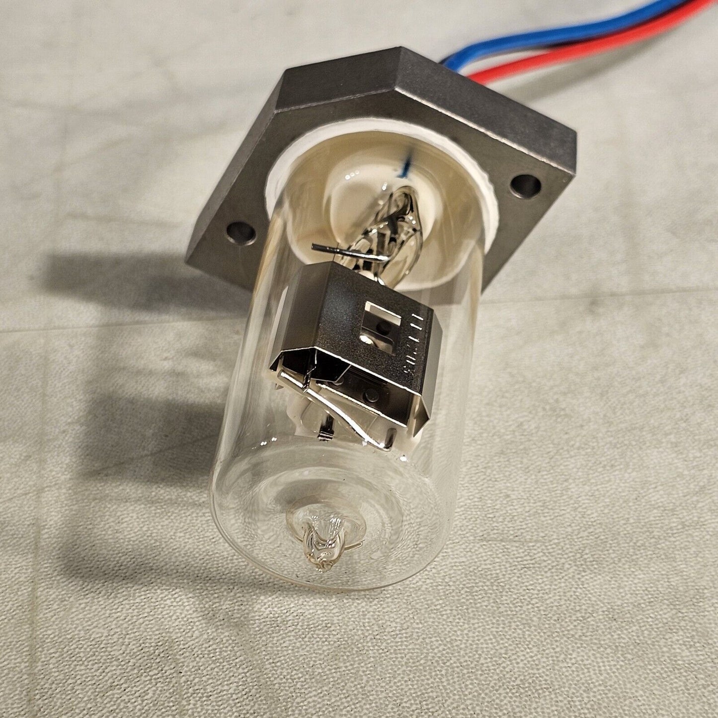 OEM Hamamatsu Deuterium D2 Lamp L3610-52 A23792 HACH DR5000 Beckman DU 720, Etc