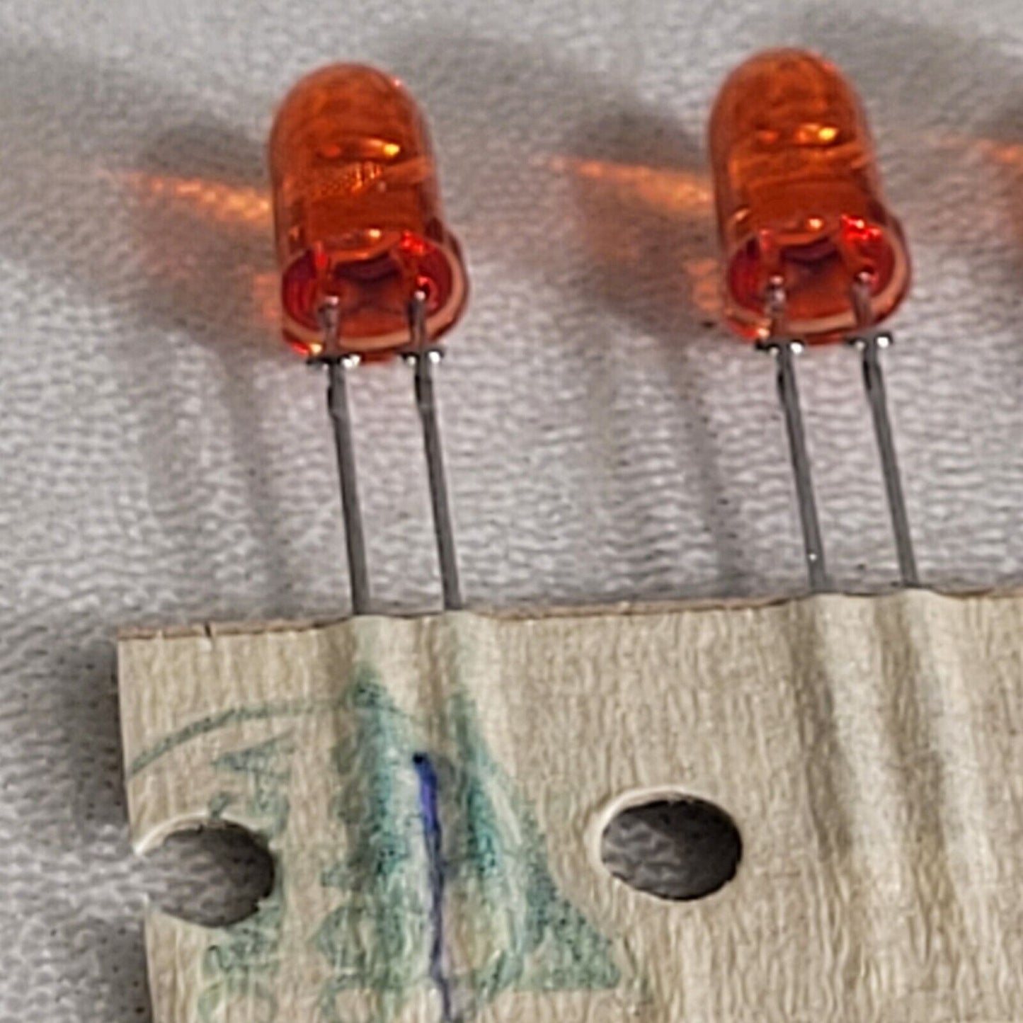 Broadcom HLMP-EJ36-R0PDD Orange LED Thru-Hole THT Lights *Price Per 10 LEDs*