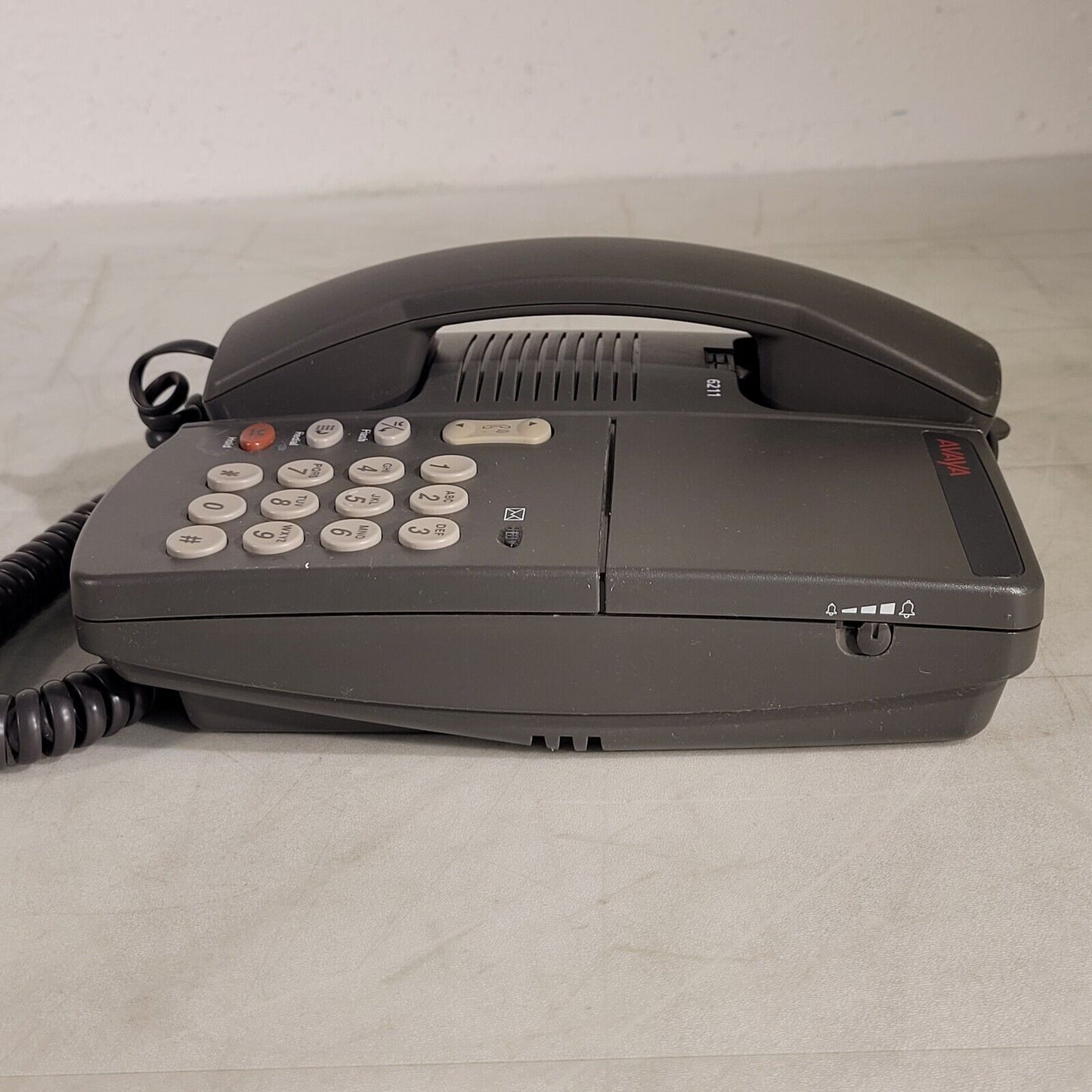 Avaya 6211 Desktop Phone Single Line Analog 6211A01B(90)-323