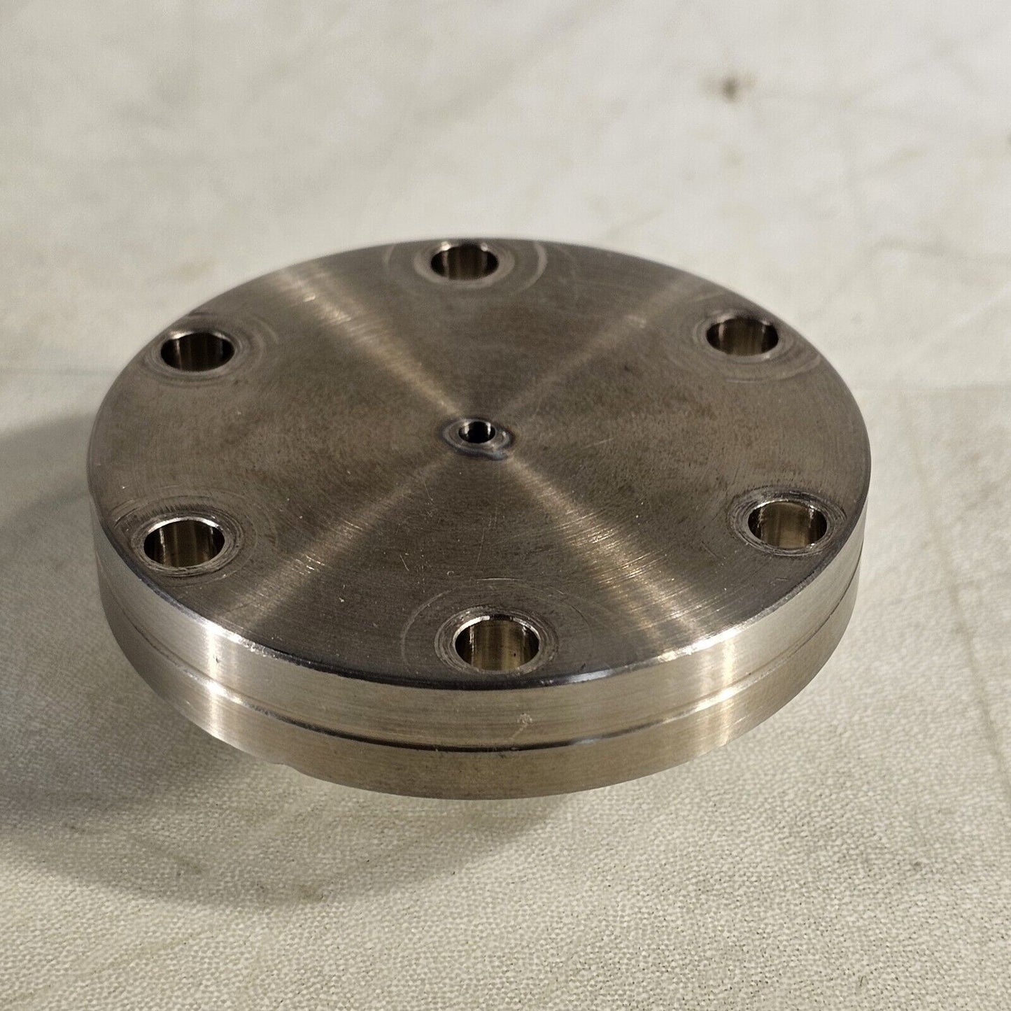 DN35CF 2.75" CF Conflat Gas Feedthrough 1/8" Swagelok Adapter On Vacuum Side