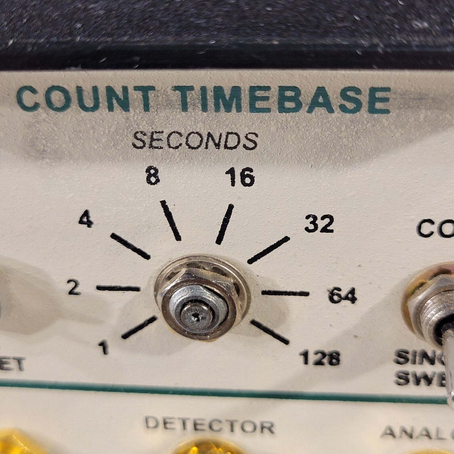 IBM Almaden Single Photon Detector- Missing 3 Knobs And 2 Switches Bent