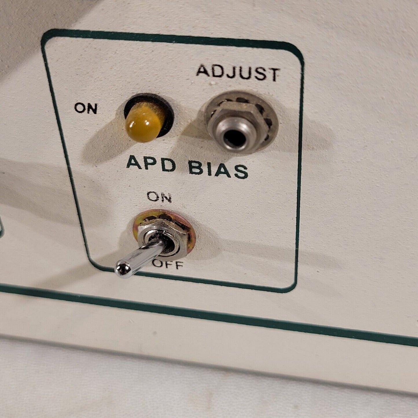 IBM Almaden Single Photon Detector- Missing 3 Knobs And 2 Switches Bent