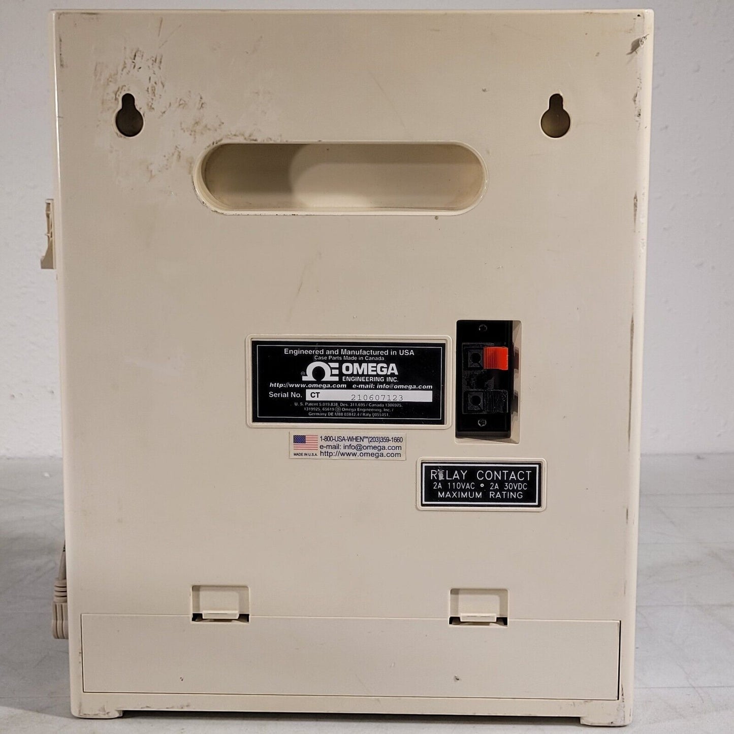 Omega CT485B Temperature Humidity Data Chart Recorder With Probe