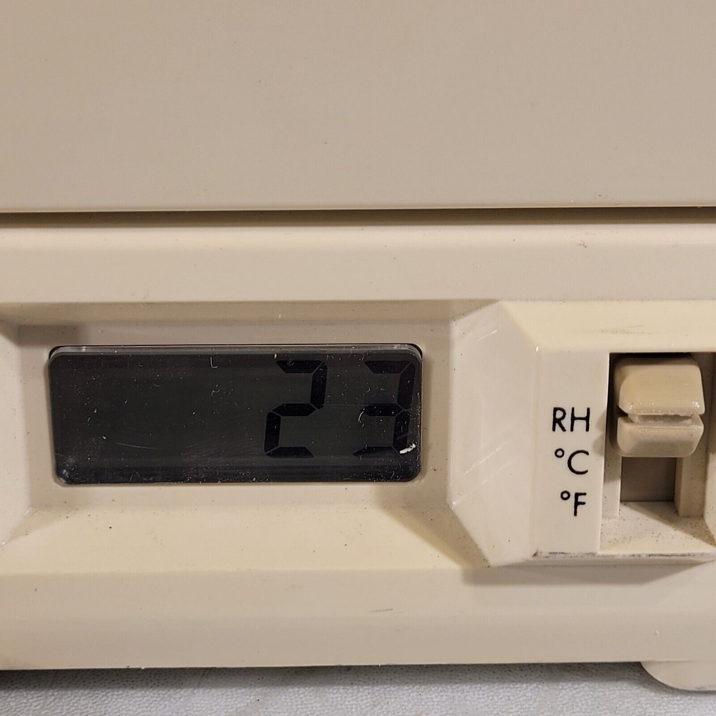 Omega CT485B Temperature Humidity Data Chart Recorder With Probe