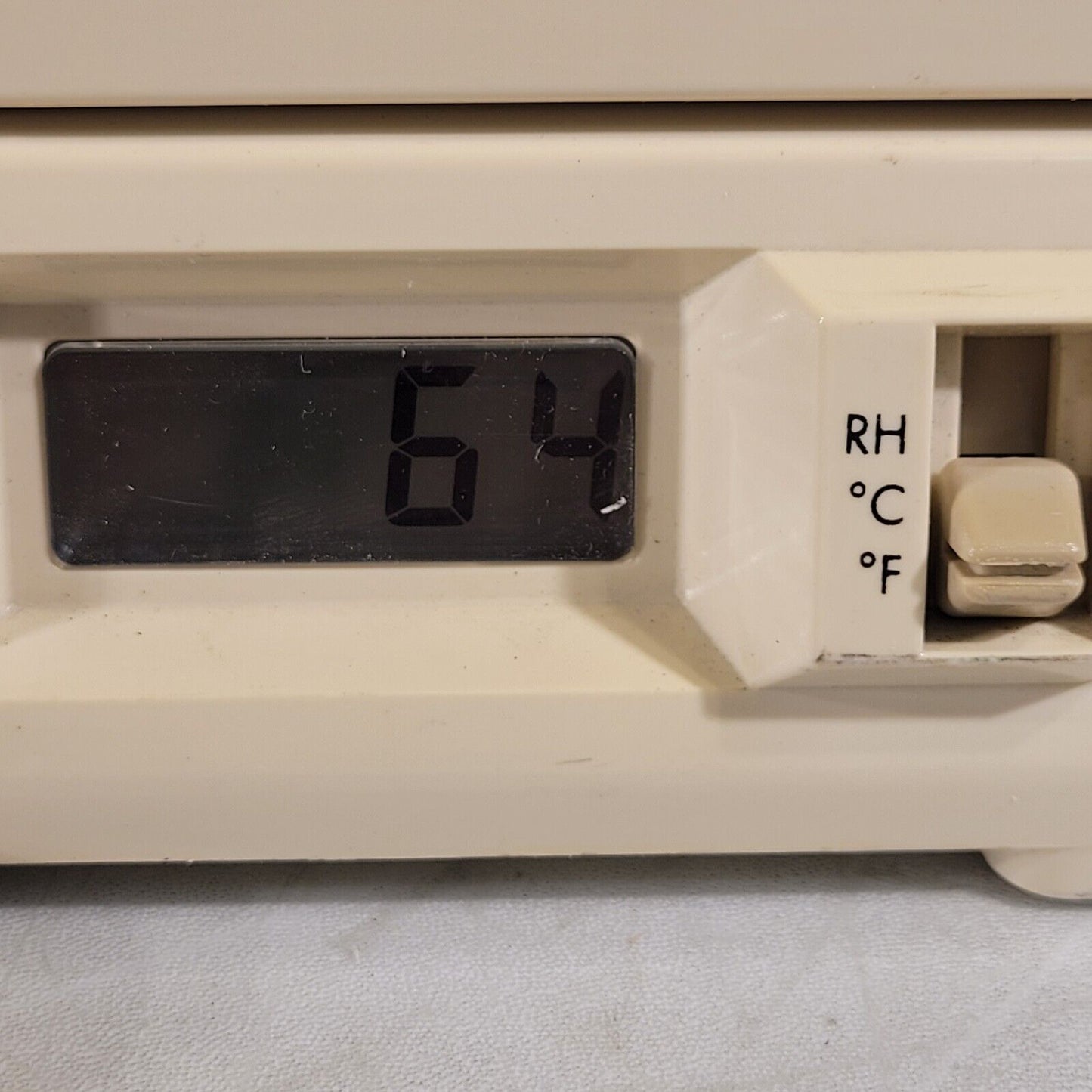 Omega CT485B Temperature Humidity Data Chart Recorder With Probe