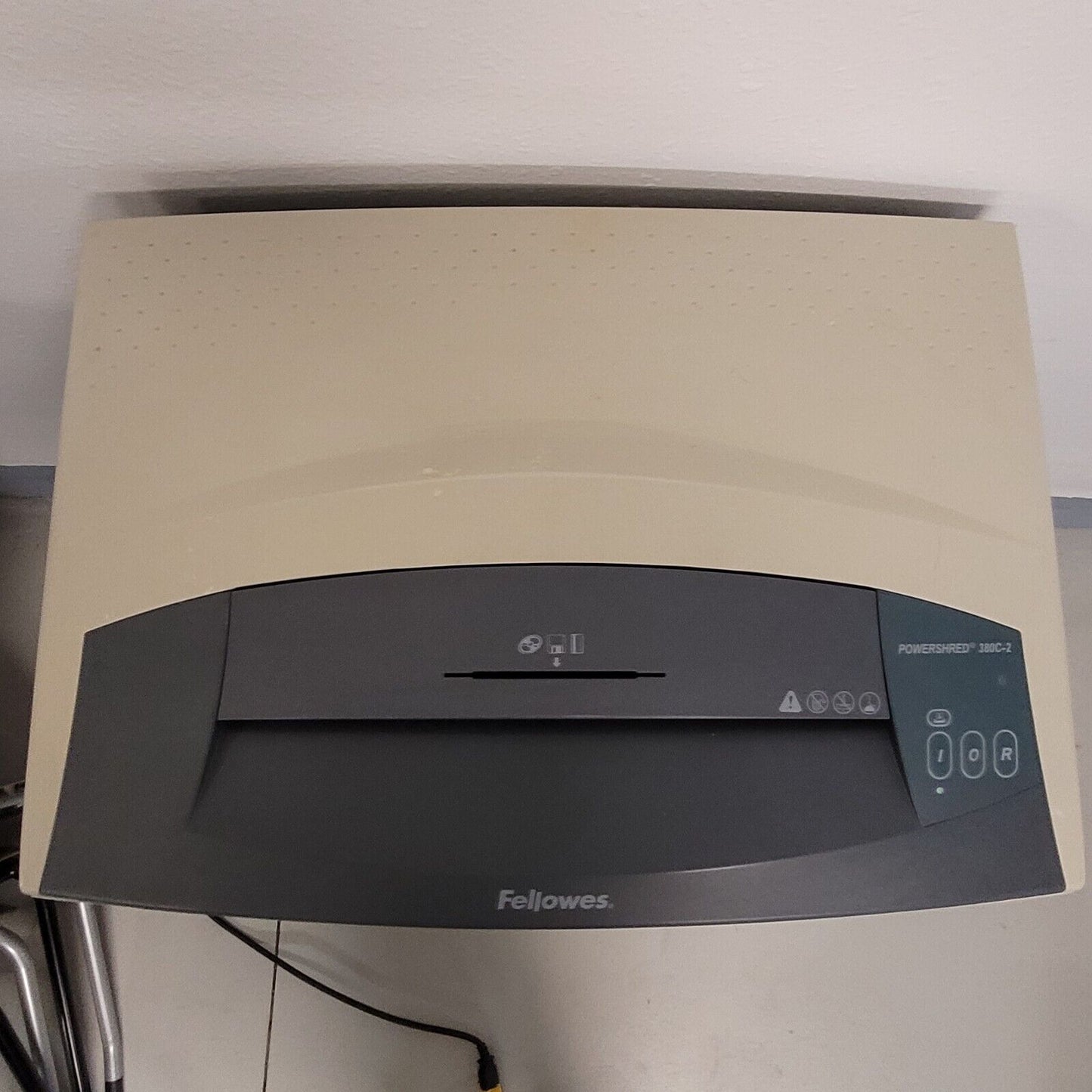 Fellowes 380C-2 Power Shred Strip Cross Cut Shredder 16-Sheet 38385