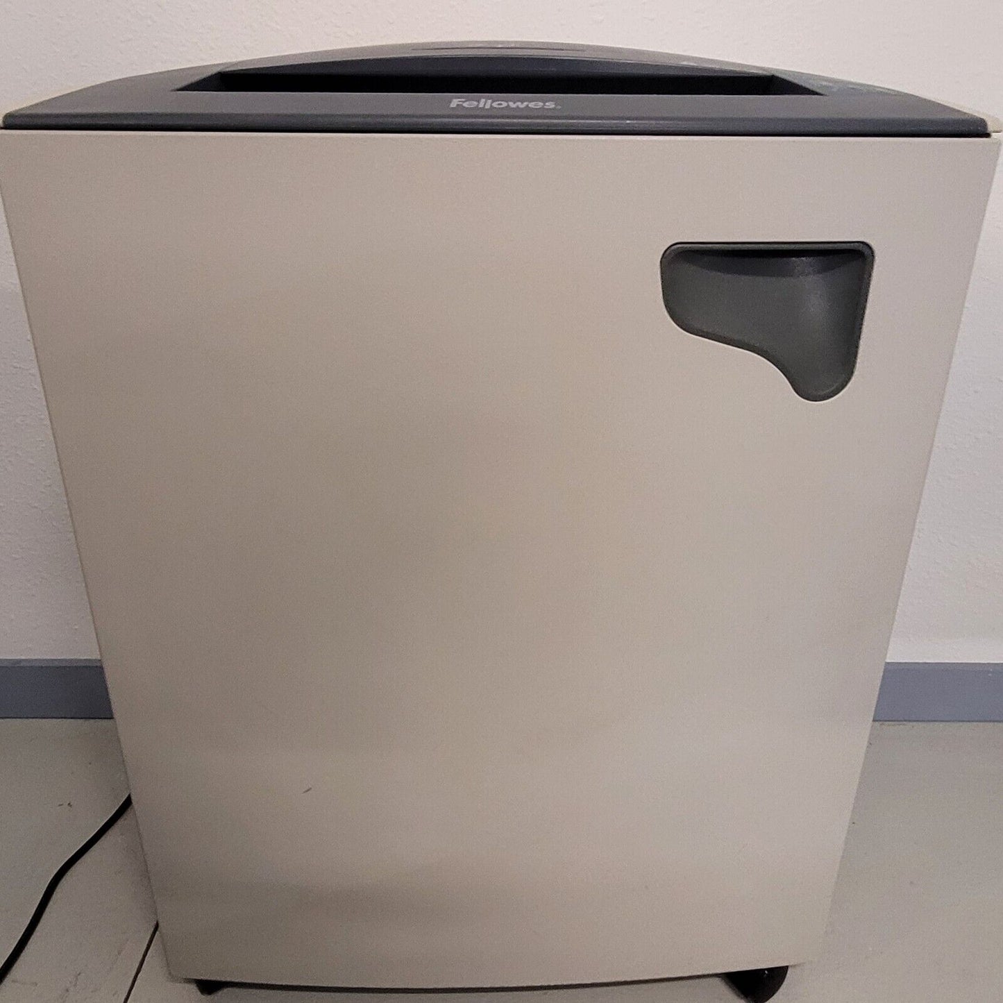 Fellowes 380C-2 Power Shred Strip Cross Cut Shredder 16-Sheet 38385